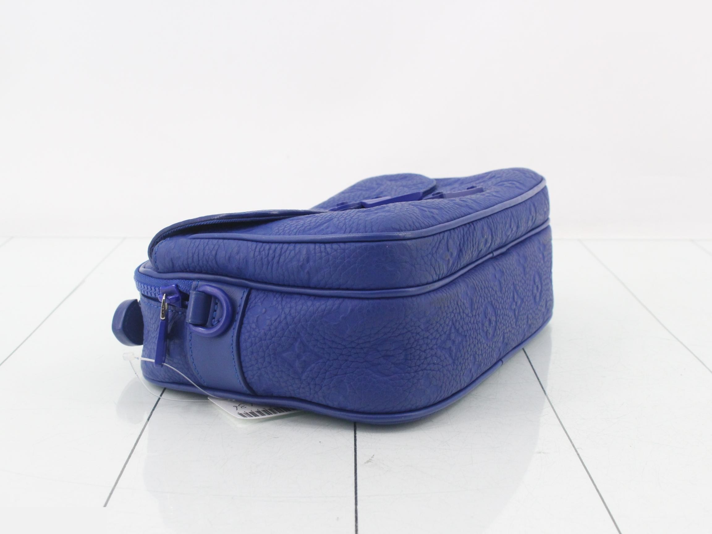 M58488 Taurillon Monogram S Lock Messenger — view 5