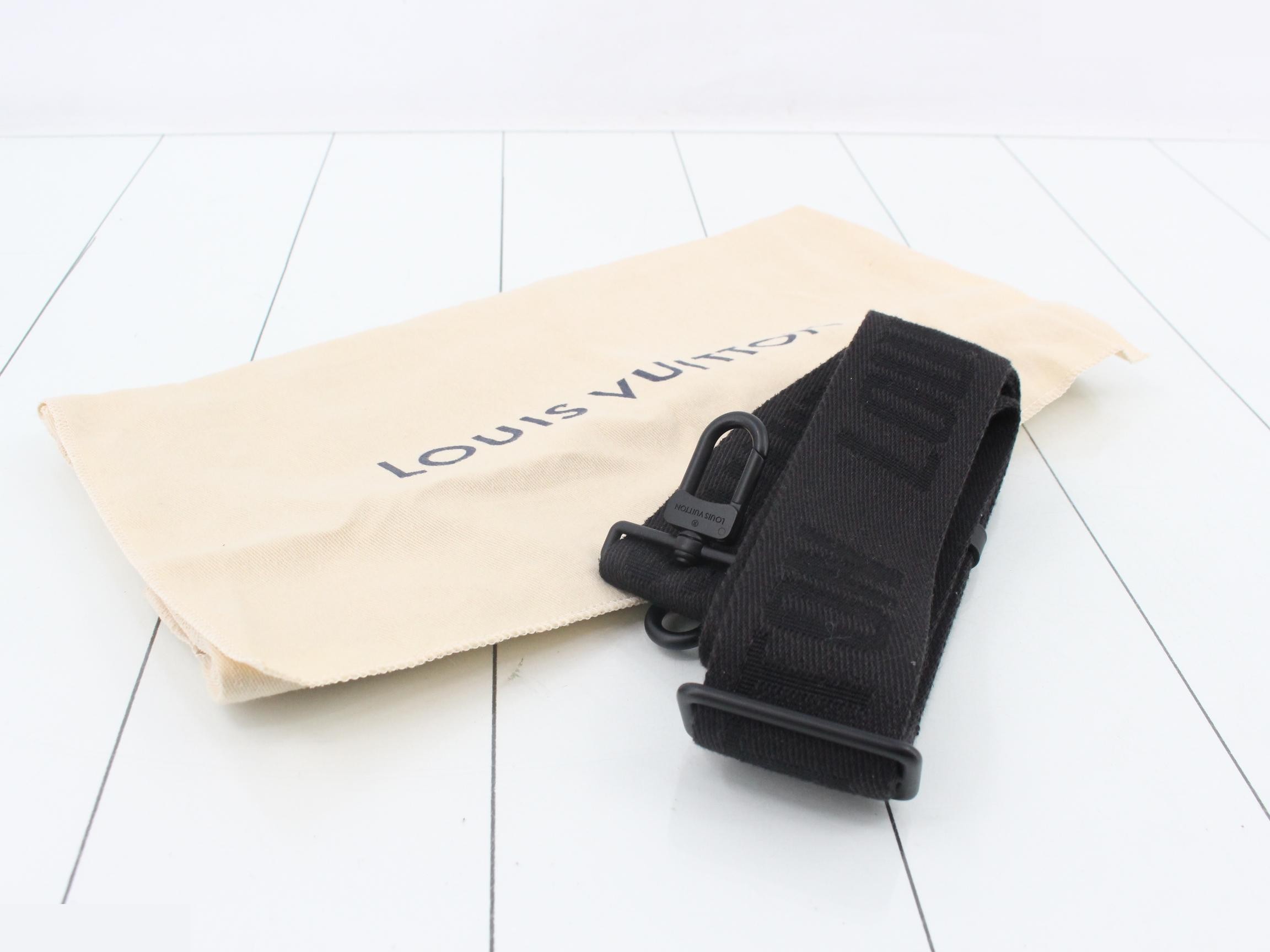 M58488 Taurillon Monogram S Lock Messenger — view 7