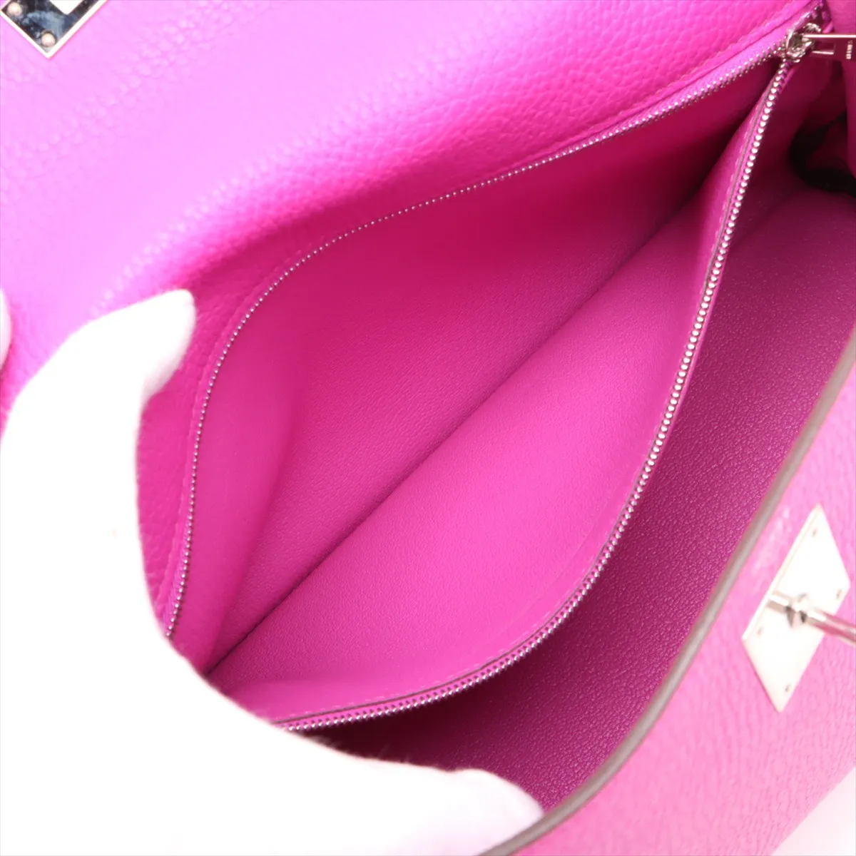 [Individually packaged] Hermes Kelly 28 Retourne Togo Magnolia Silver Hardware C: 2018 — view 9