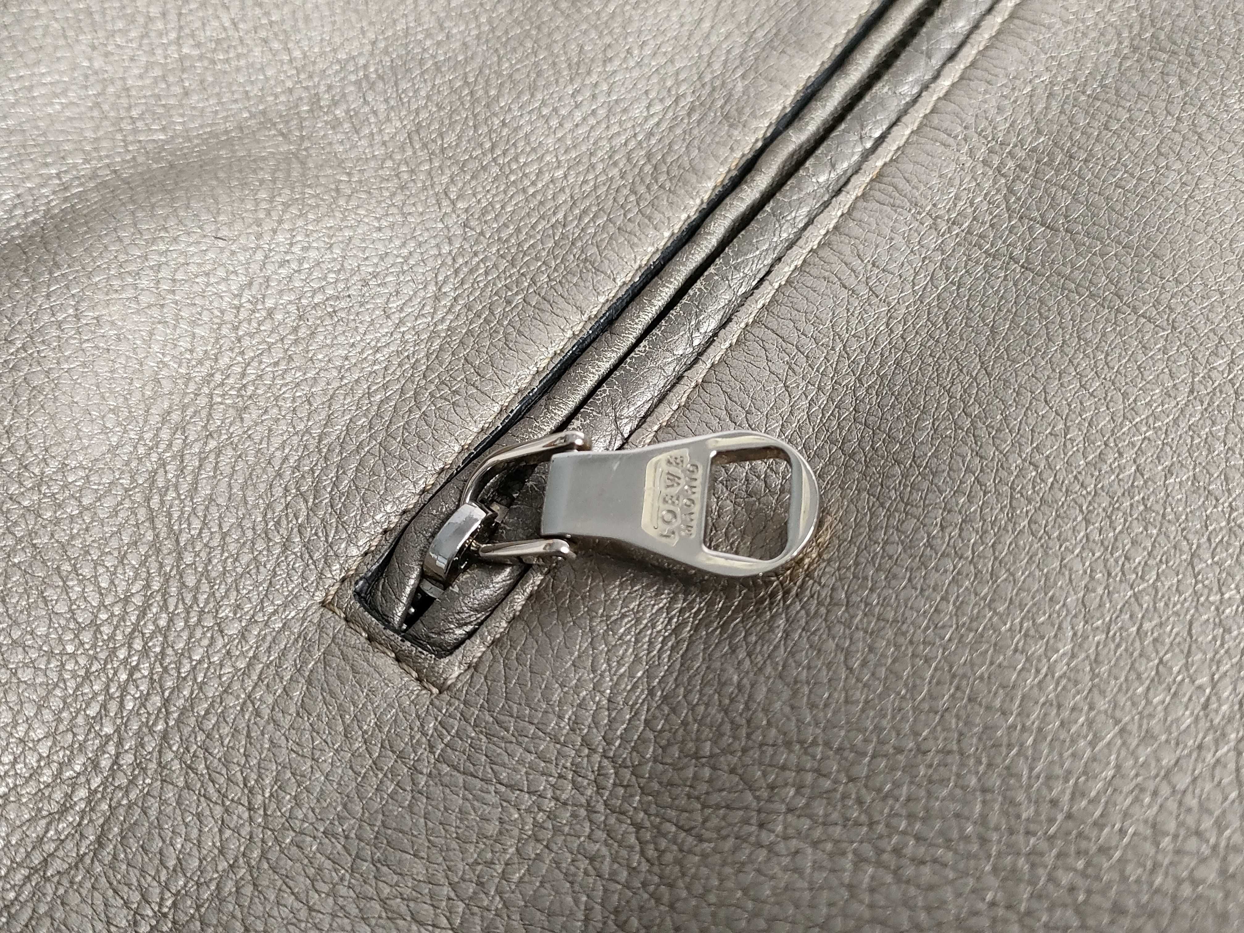 Heritage Shoulder Bag, Leather, Metallic Silver — view 14