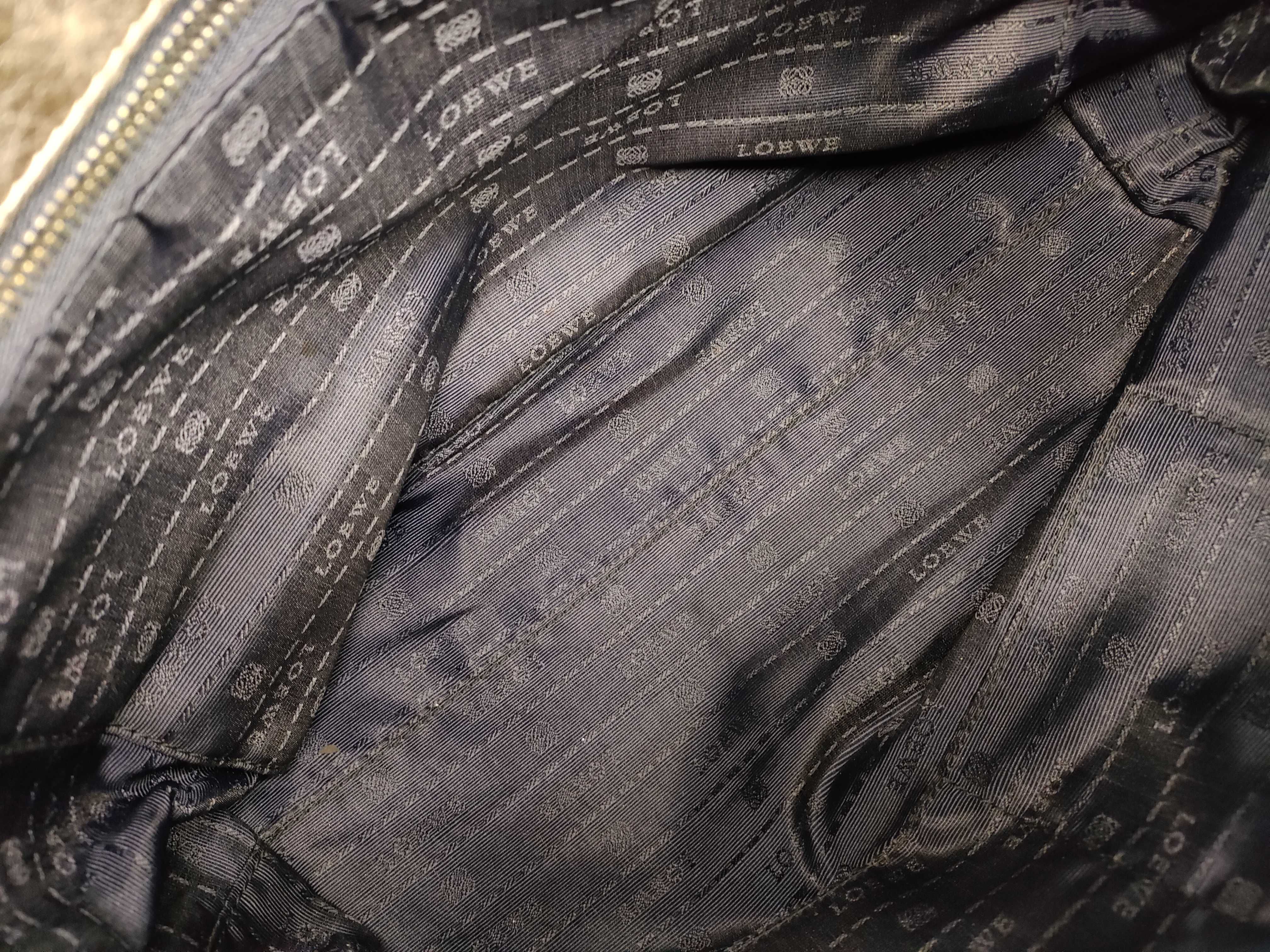 Heritage Shoulder Bag, Leather, Metallic Silver — view 9