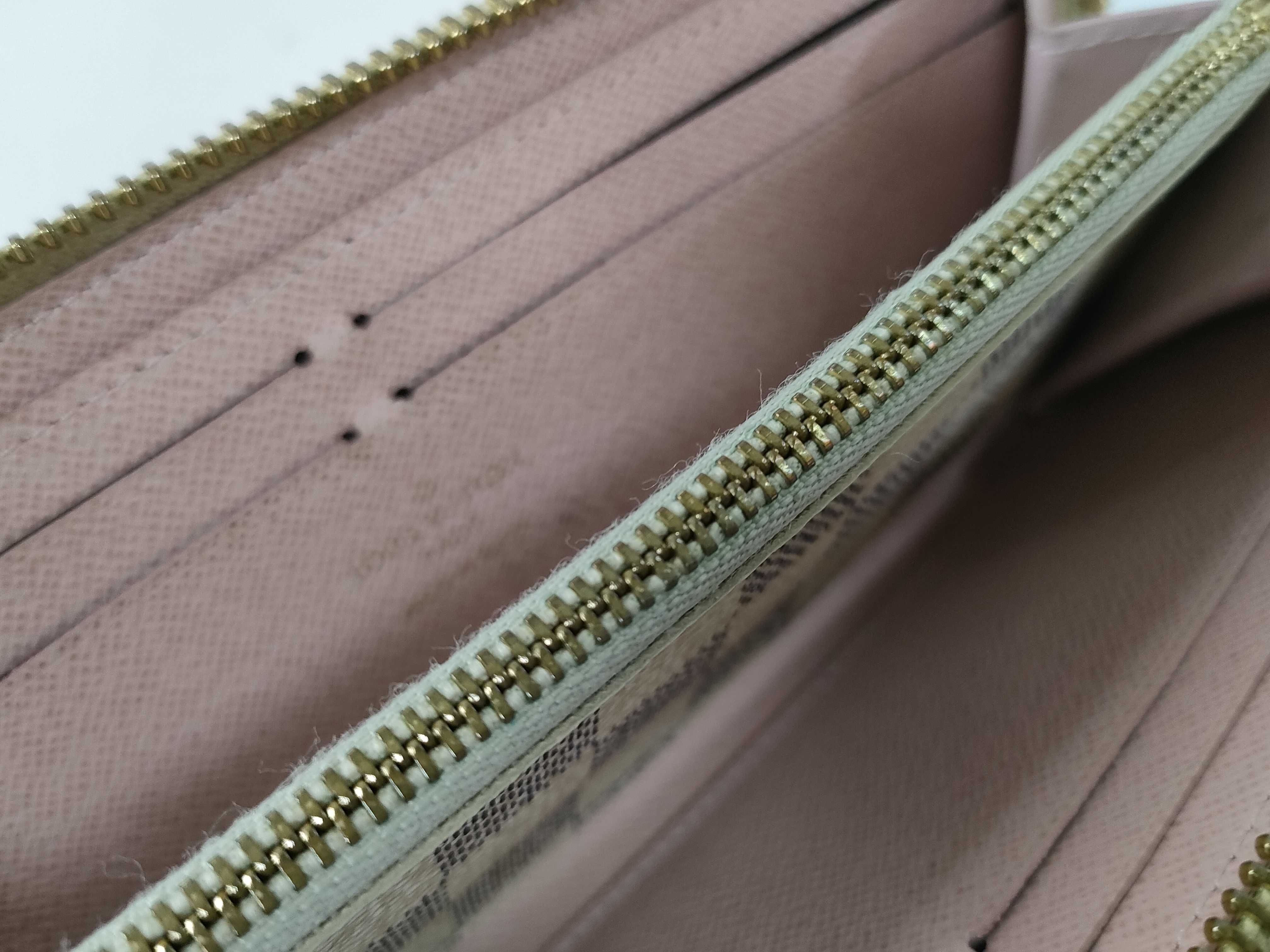 Damier Azur Zippy Wallet — view 9
