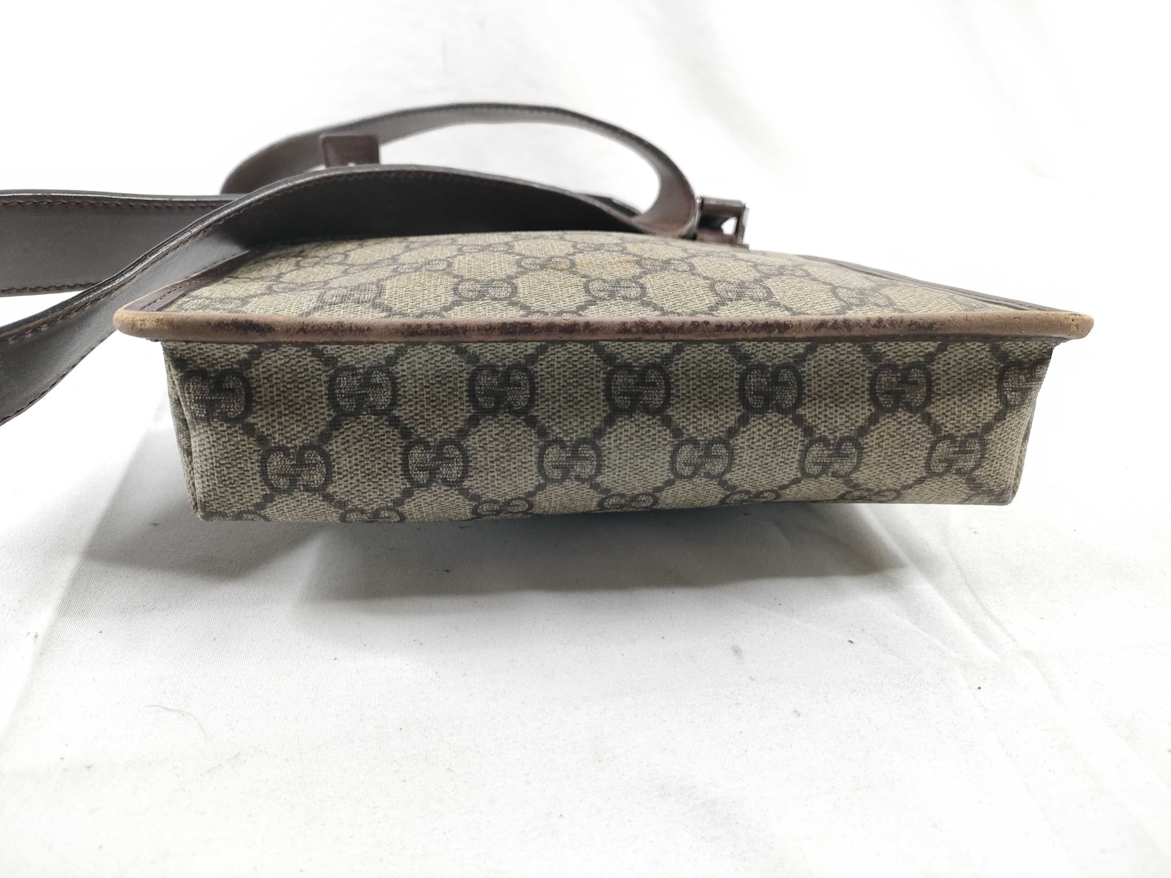 GG Supreme Shoulder Bag — view 4
