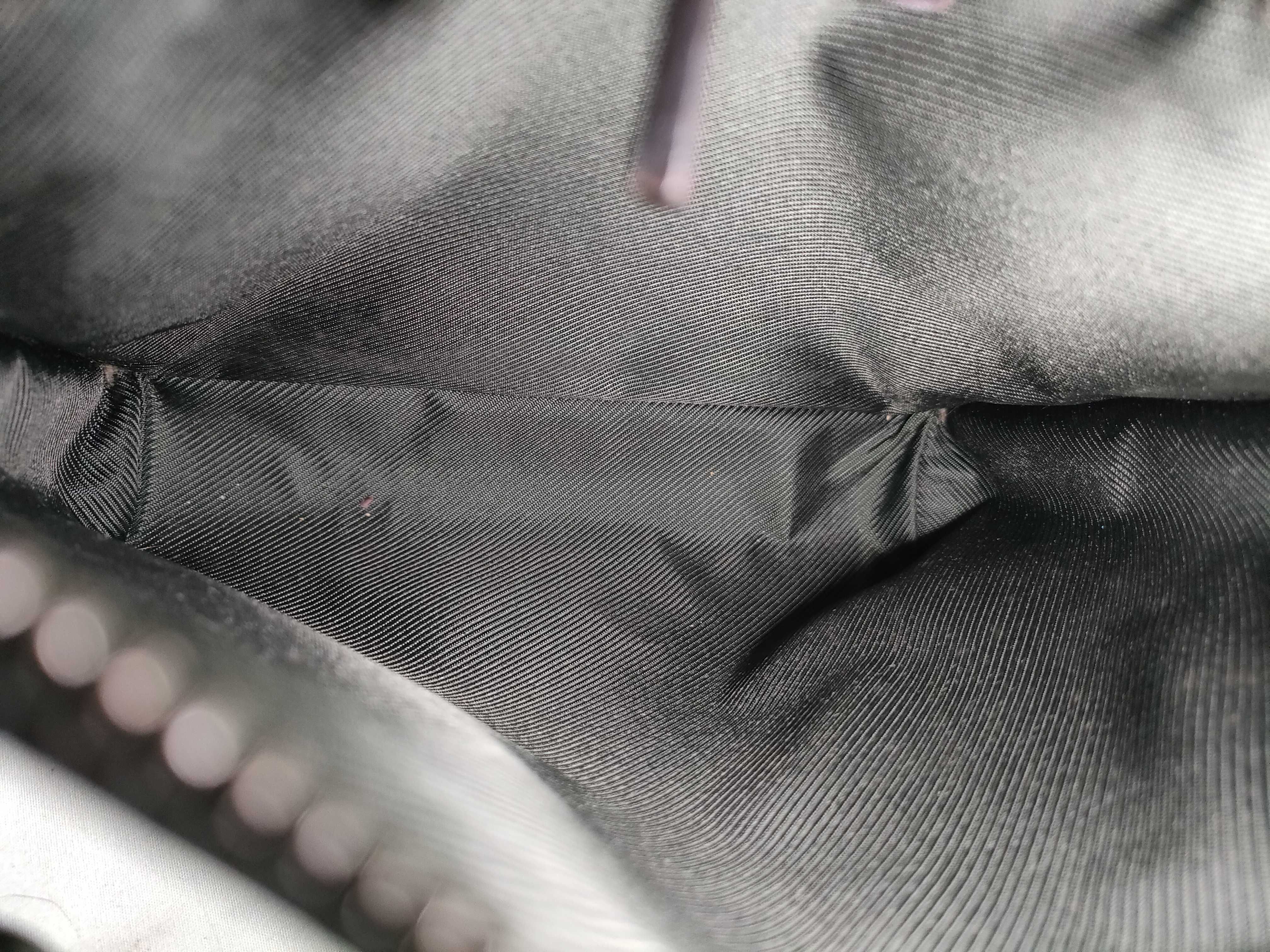 GG Supreme Shoulder Bag — view 10