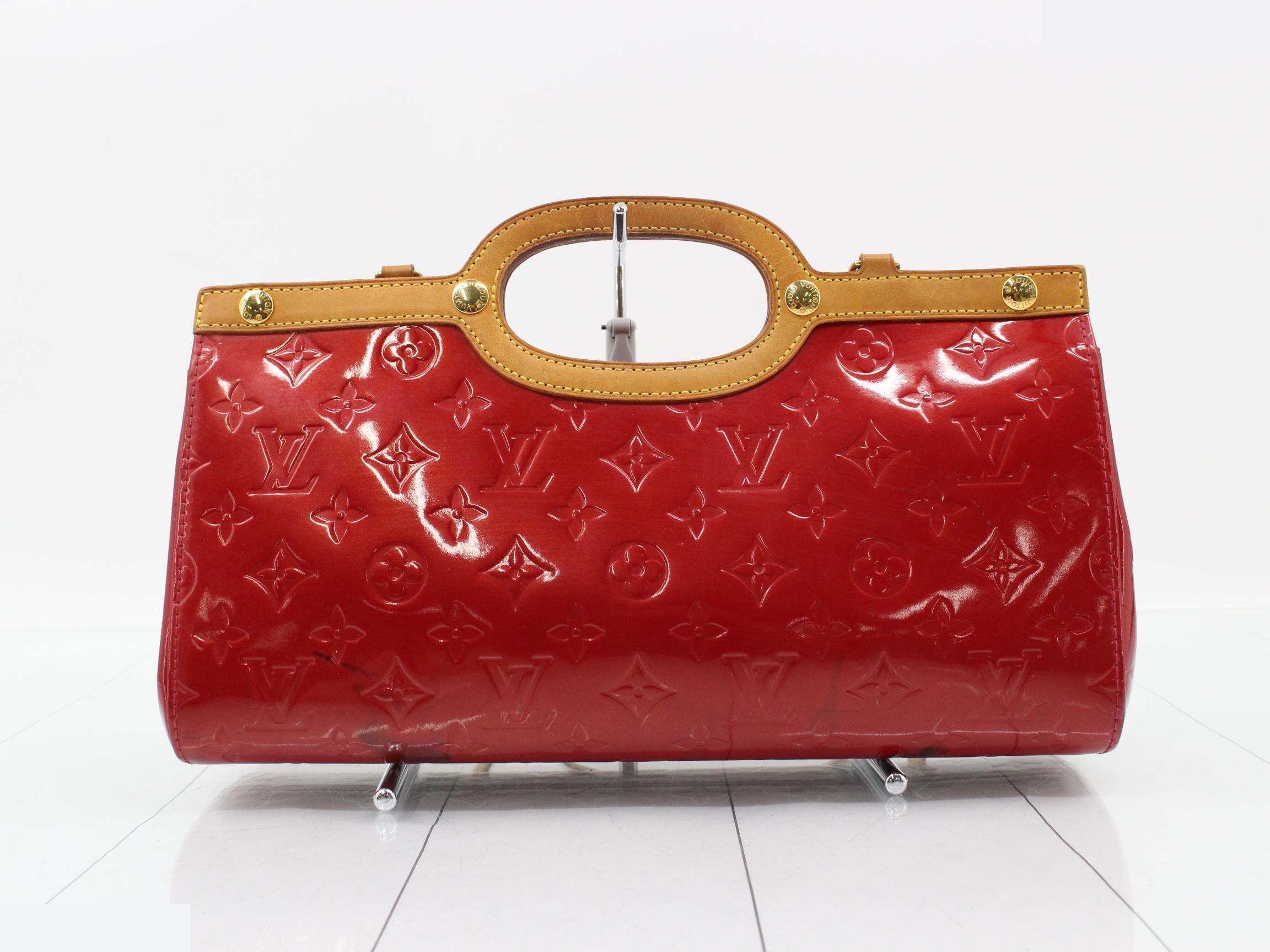 M91987 Roxbury Drive with shoulder strap — view 2