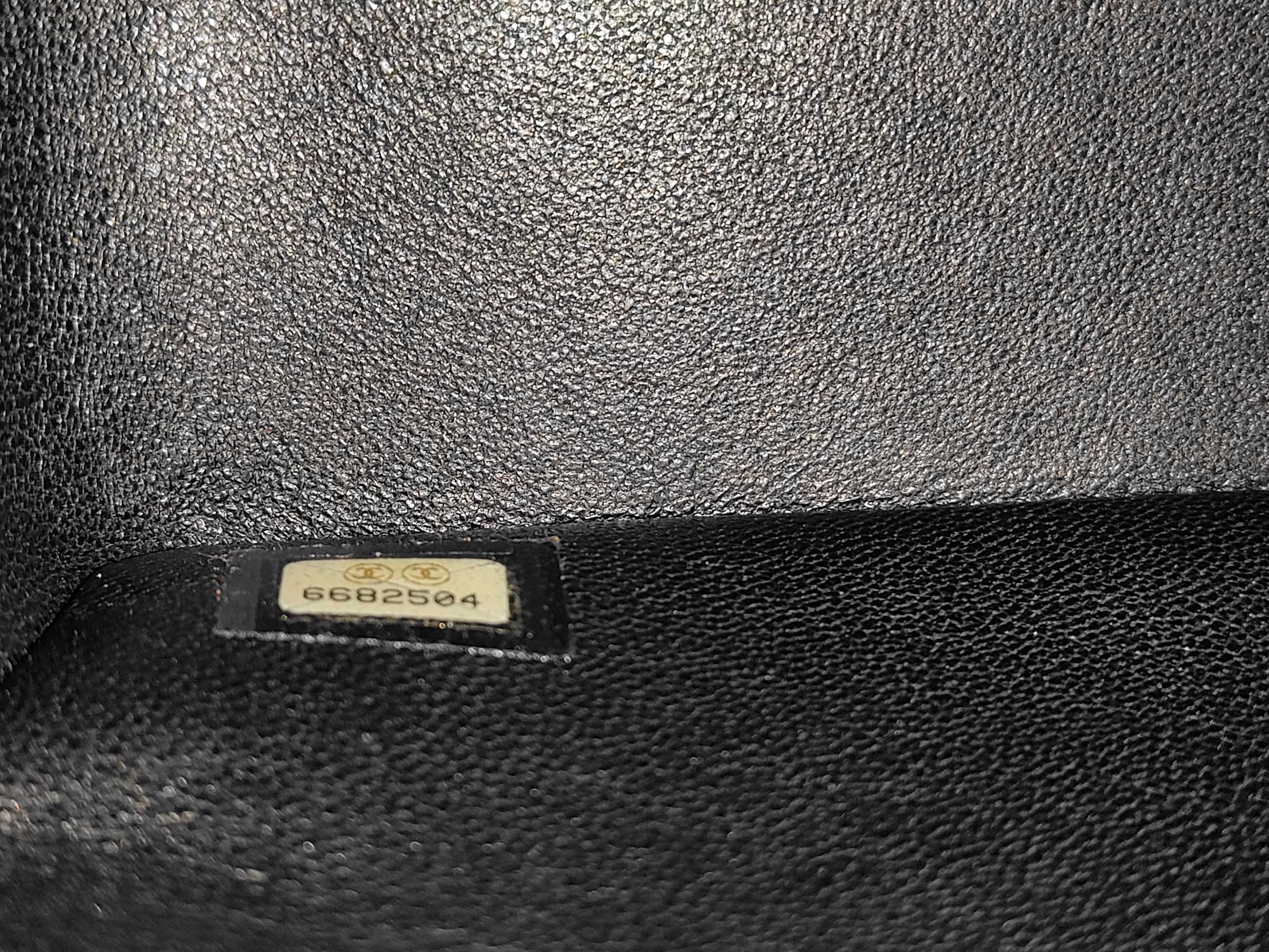 Caviar Skin Matelassé Double Chain Shoulder Bag (with guarantee card) — view 12