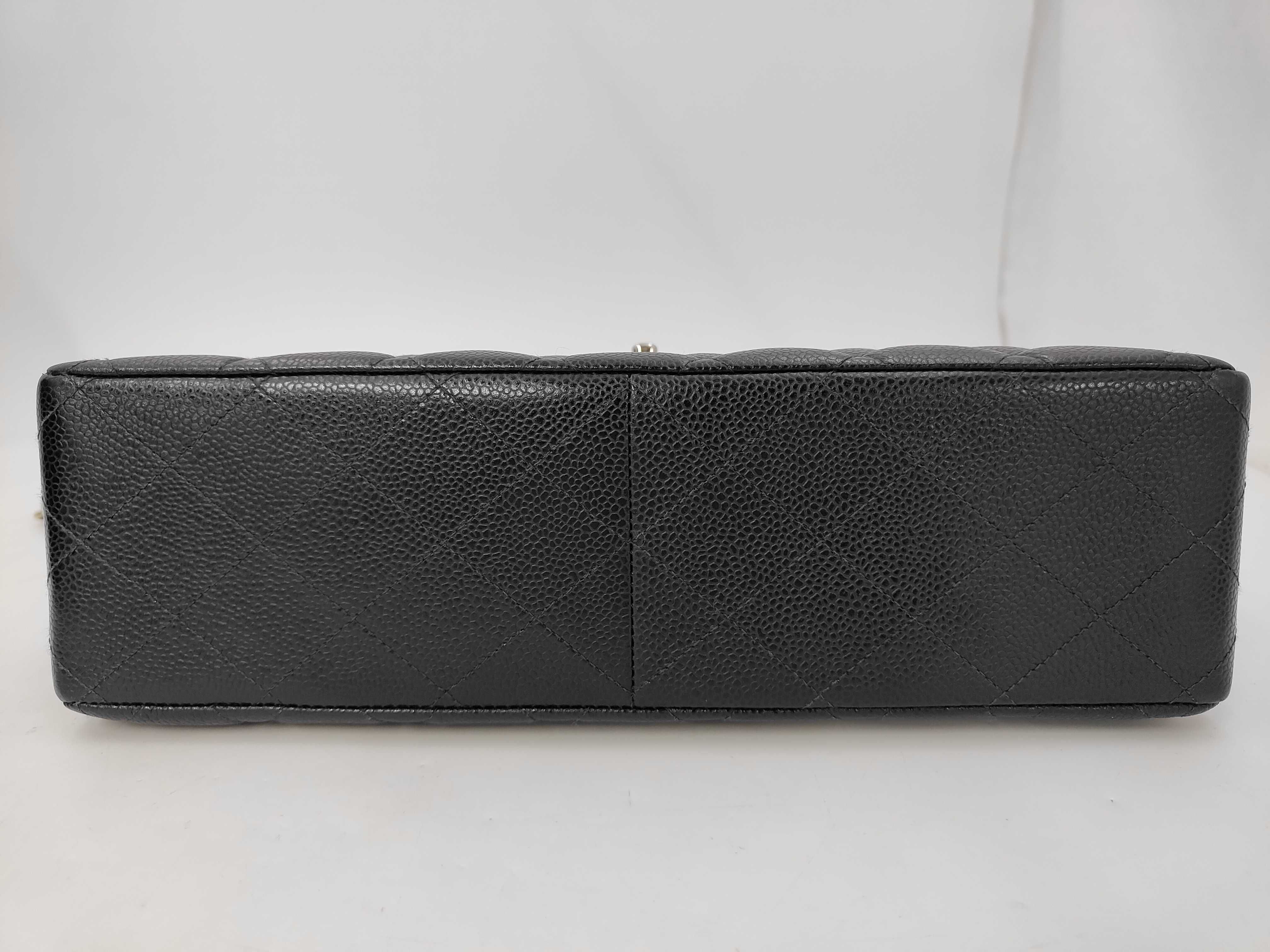 Caviar Skin Matelassé Double Chain Shoulder Bag (with guarantee card) — view 6