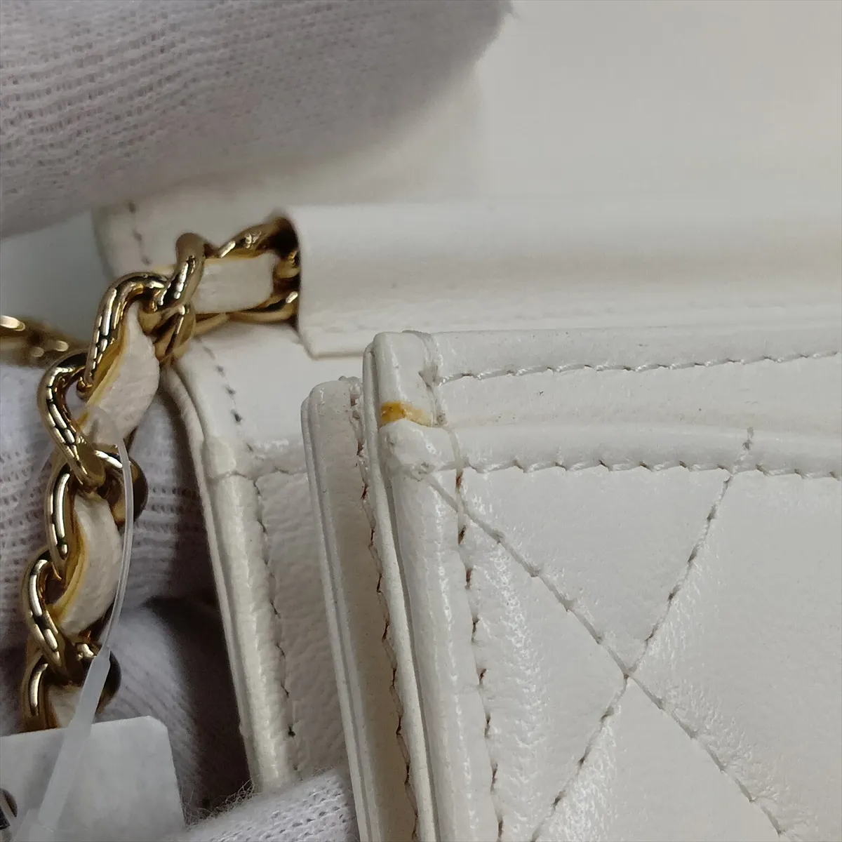 Matelassé Lambskin Chain Shoulder Bag, Camellia Design, White with Gold Hardware, 31107128, Serial Number 31 — view 14