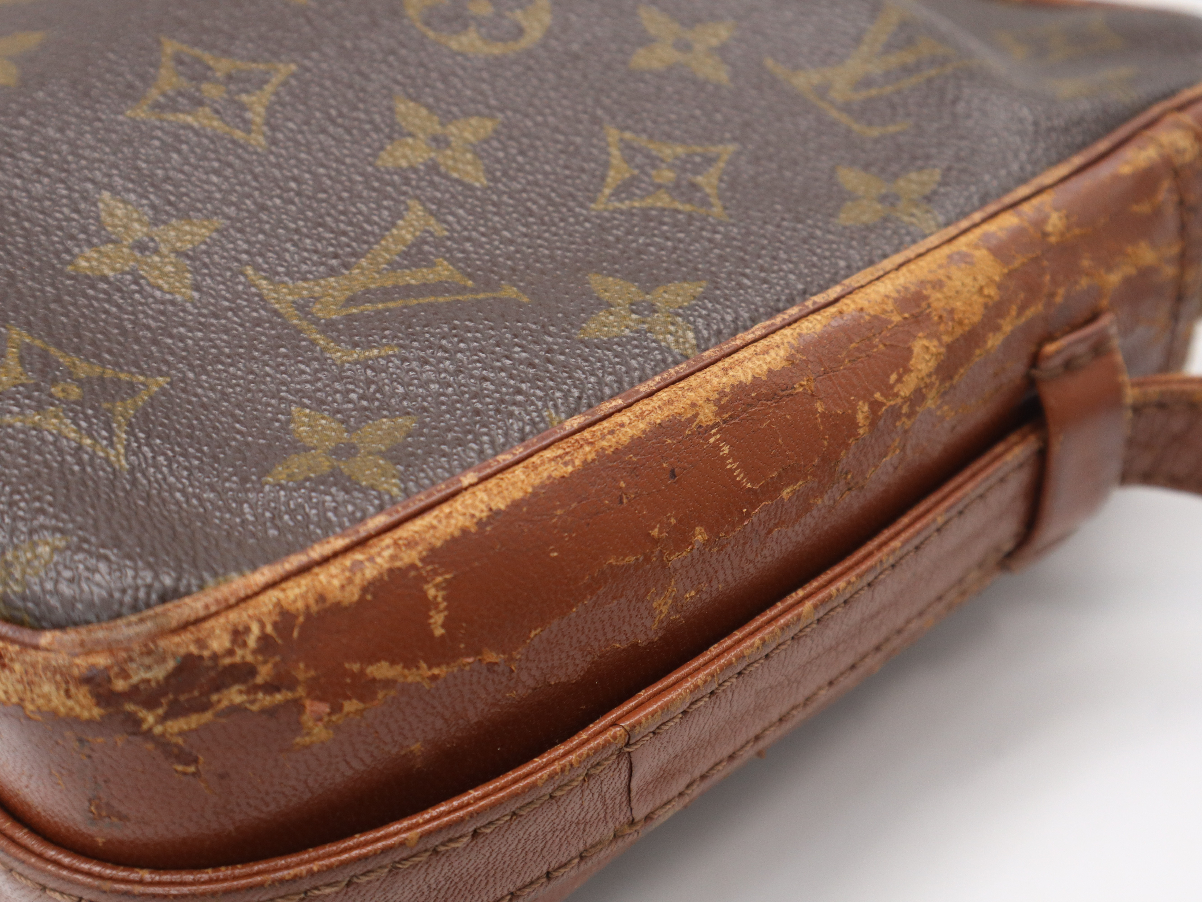 M51364 Monogram Sac Bandoulière Shoulder Bag — view 8