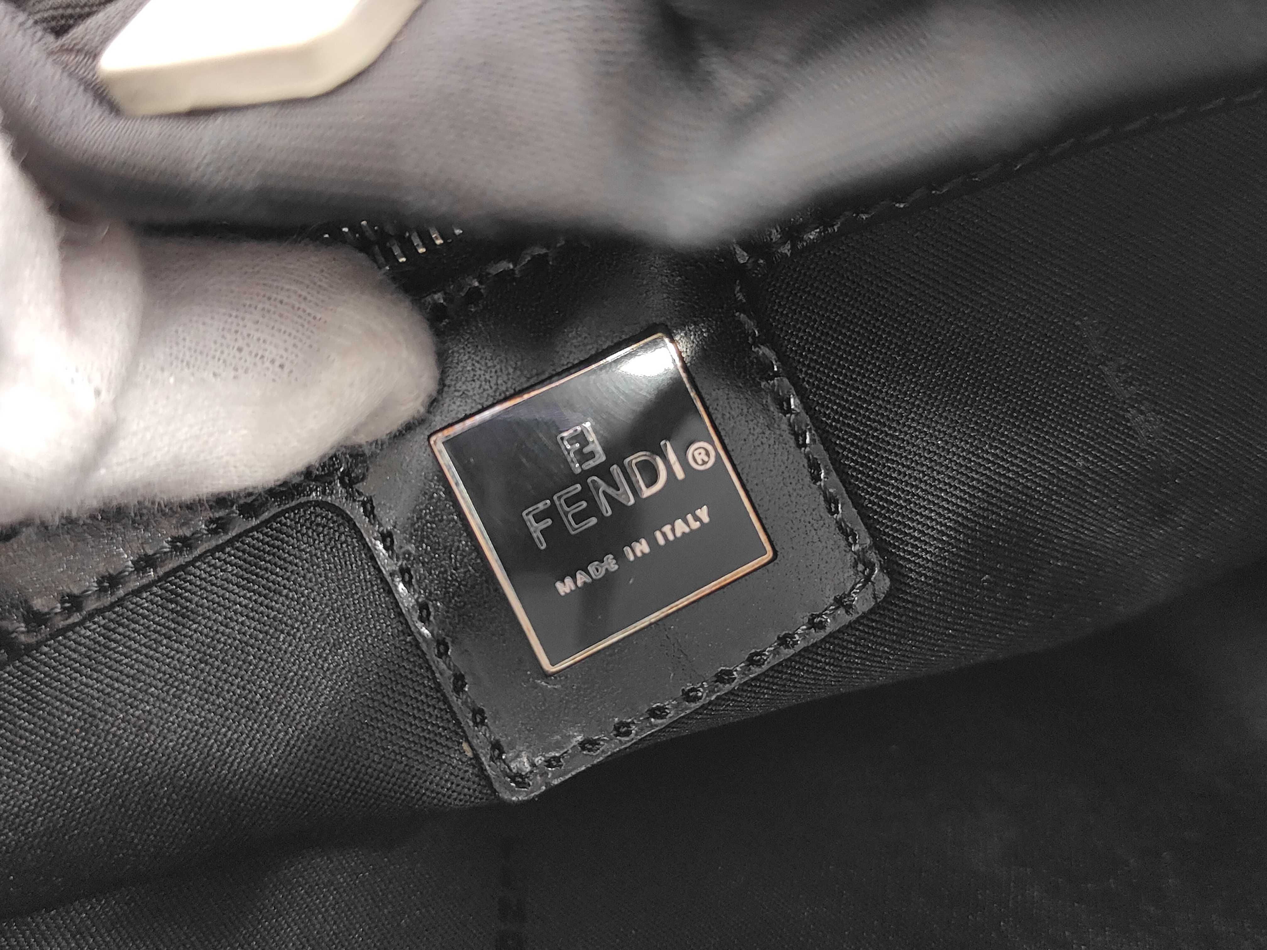 Zucca pattern Fendi black bag shoulder bag — view 10