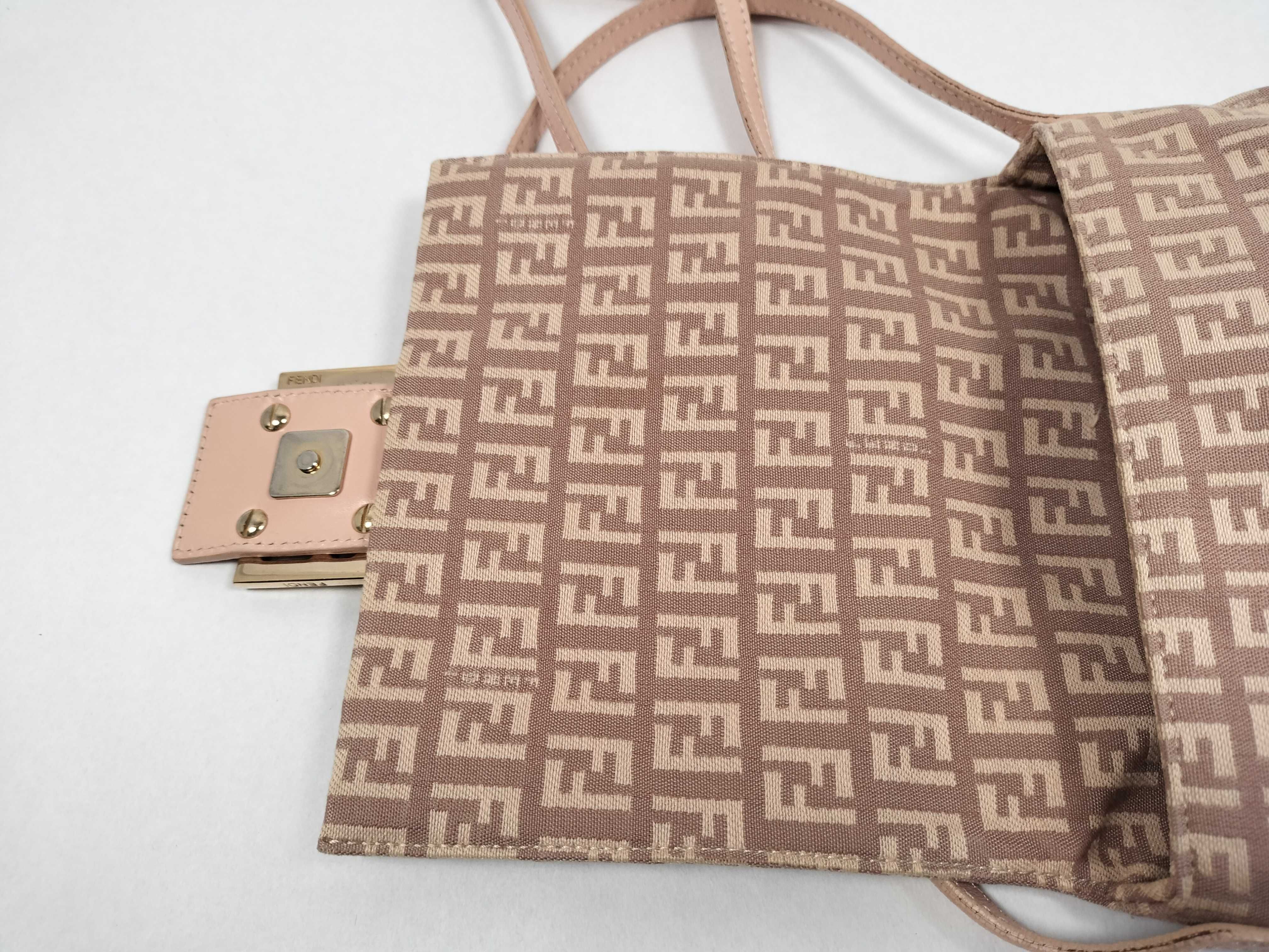 Zucchino Shoulder Bag — view 8