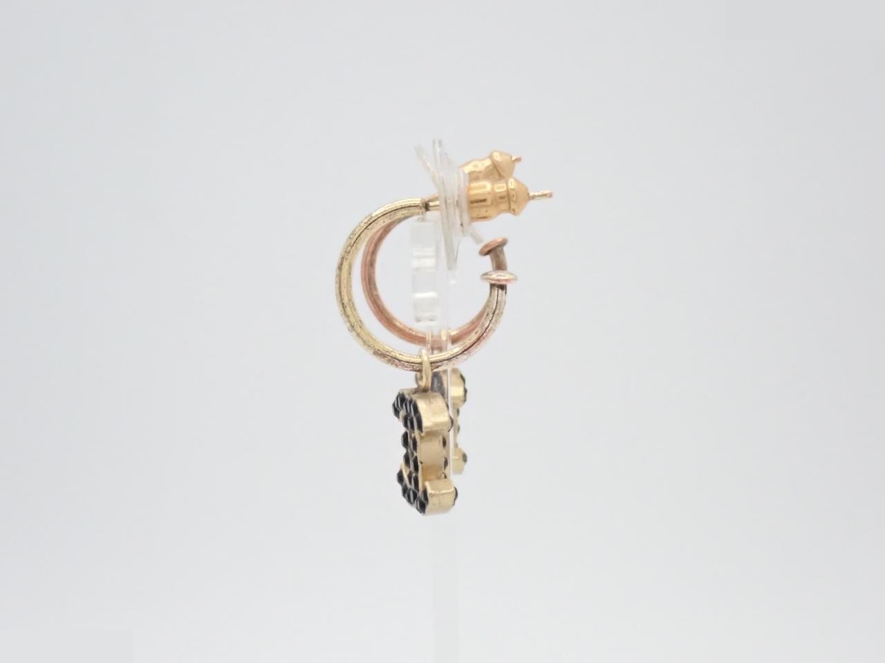earrings — view 3