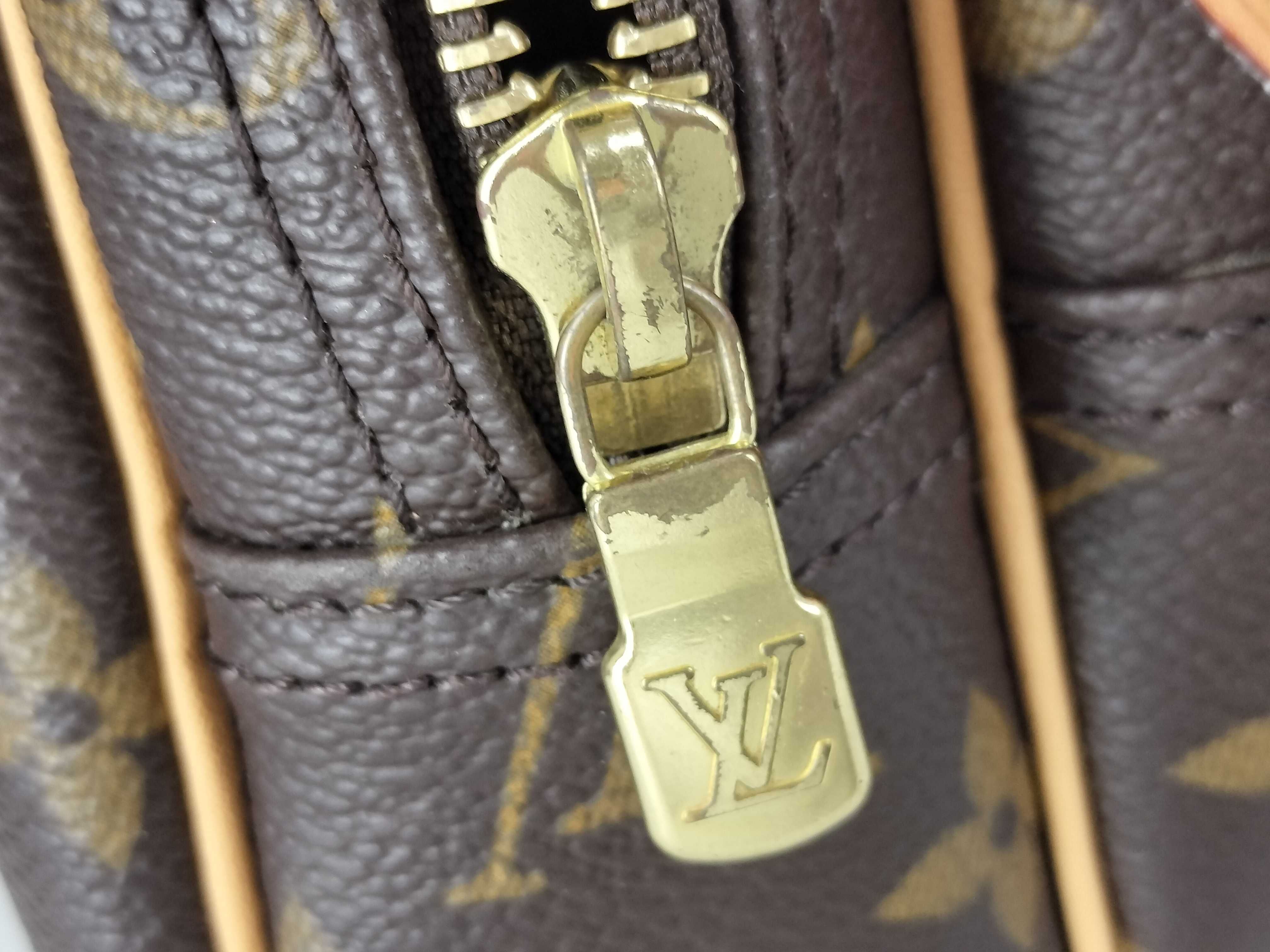 Monogram Louis Vuitton Shoulder Bag — view 14