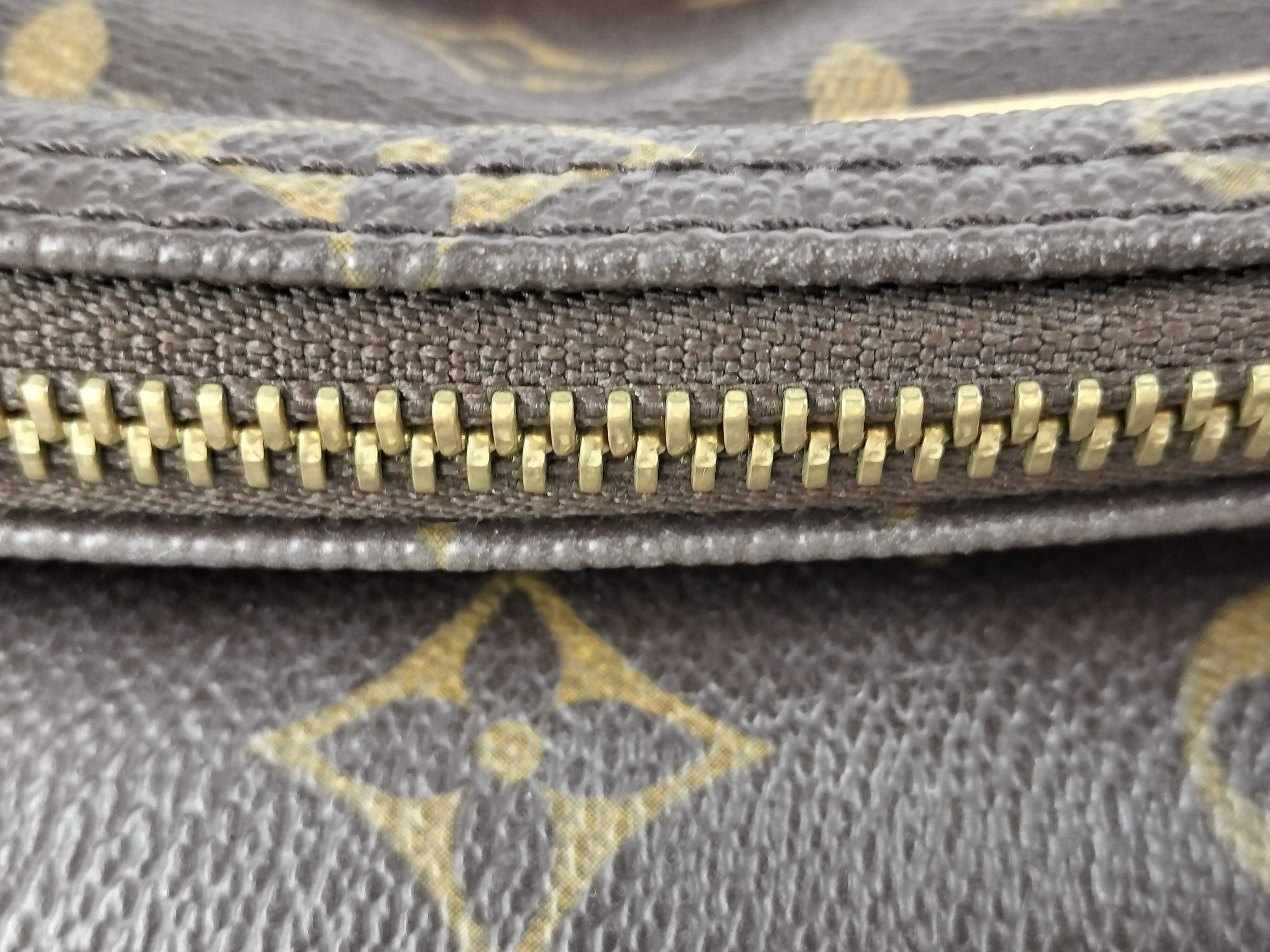 Monogram Louis Vuitton Shoulder Bag — view 6