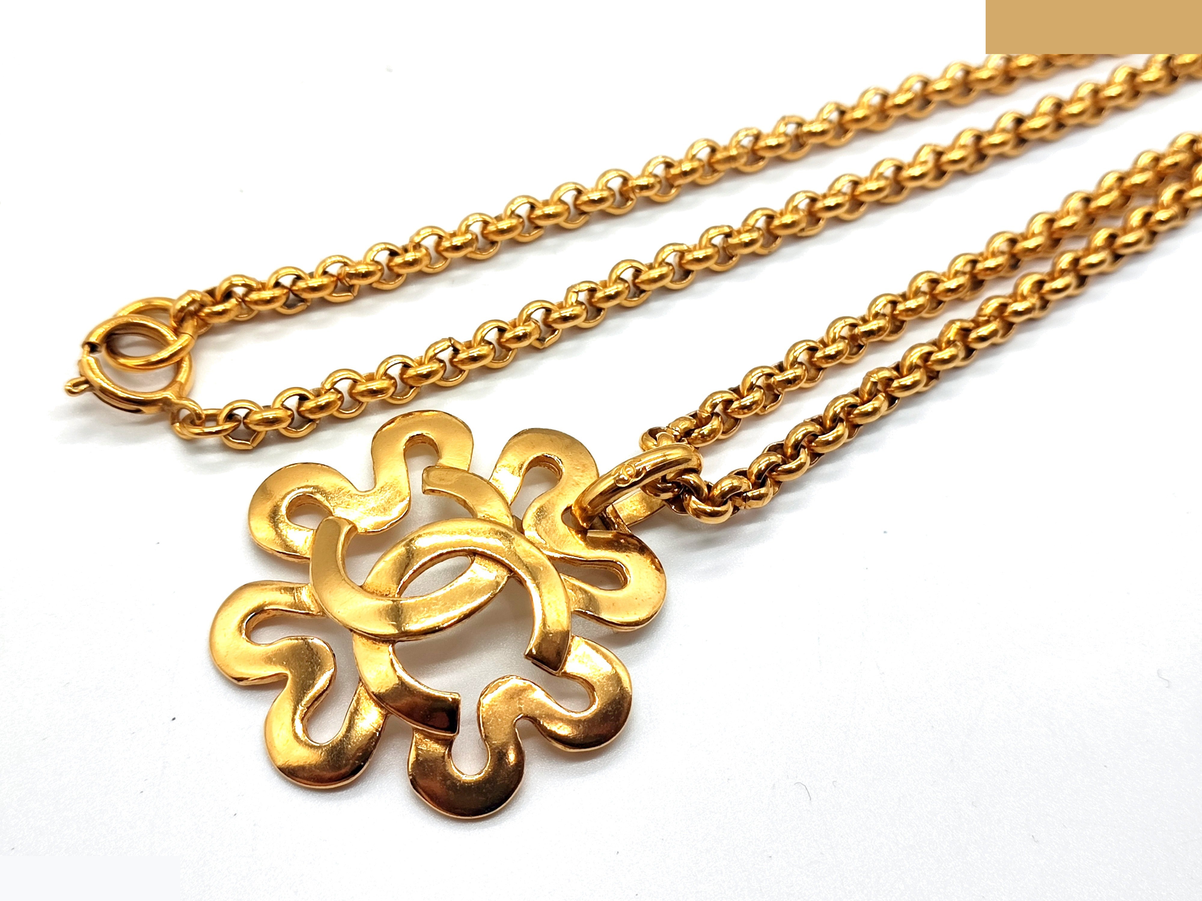Coco Mark Flower Necklace 95P — view 6