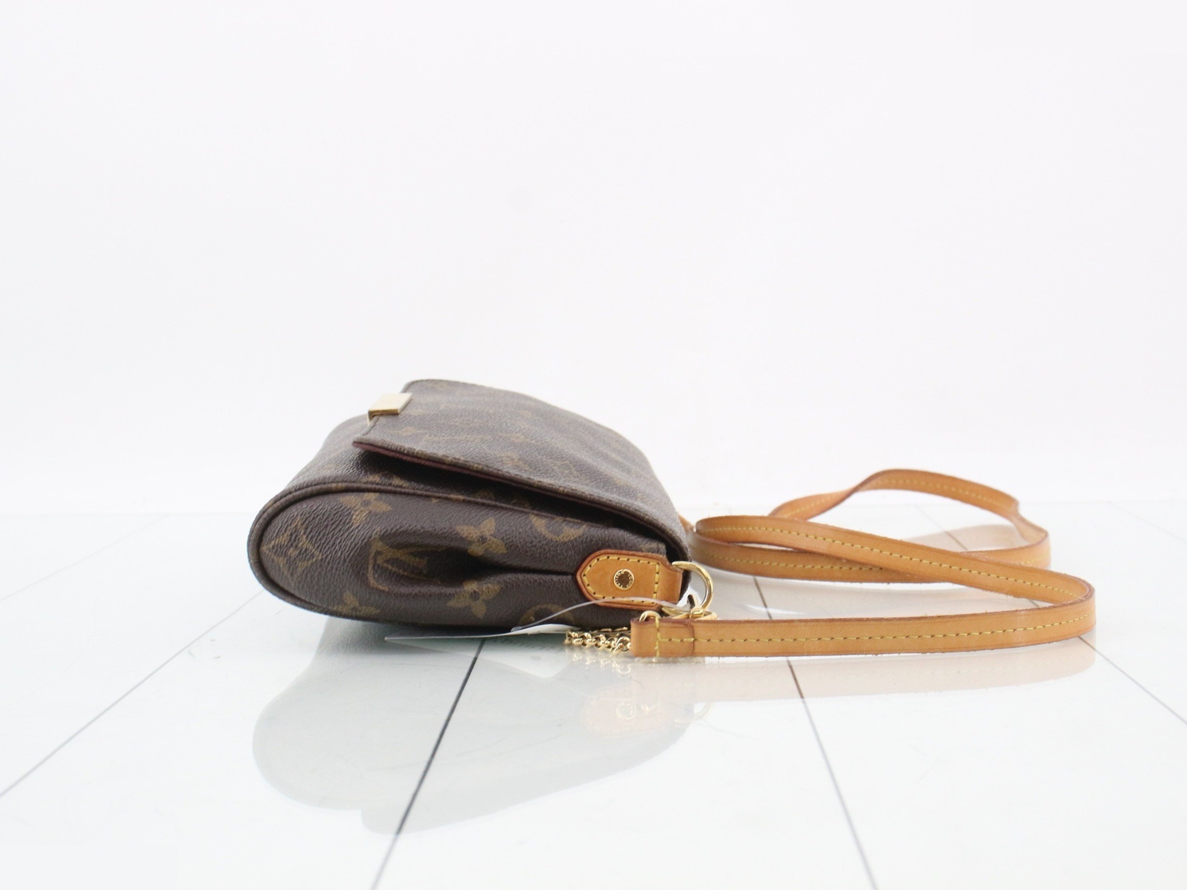 M40717 Favorite PM Shoulder Bag — view 3