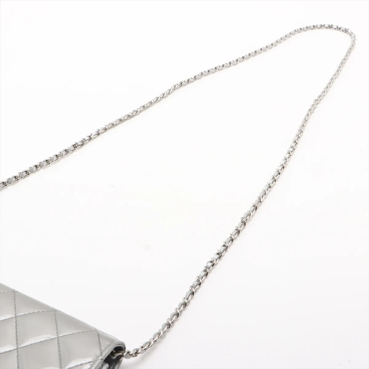 Matelasse patent leather chain wallet silver hardware 22094000 22nd series — view 5