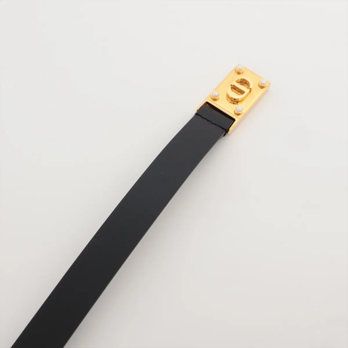 30 Montaigne belt, leather, black, — view 2