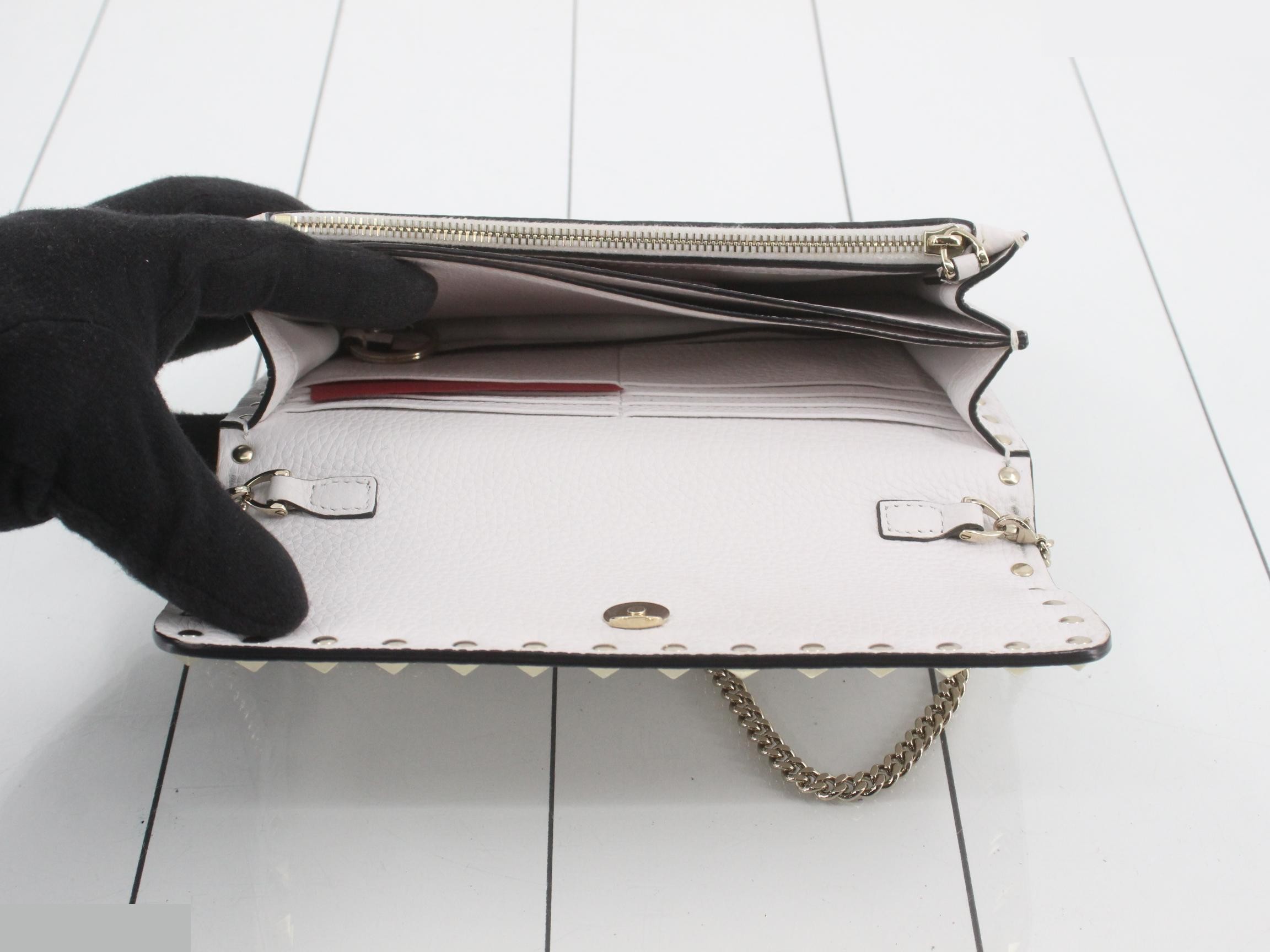 Chain wallet with studs, white bag/wallet. — view 4