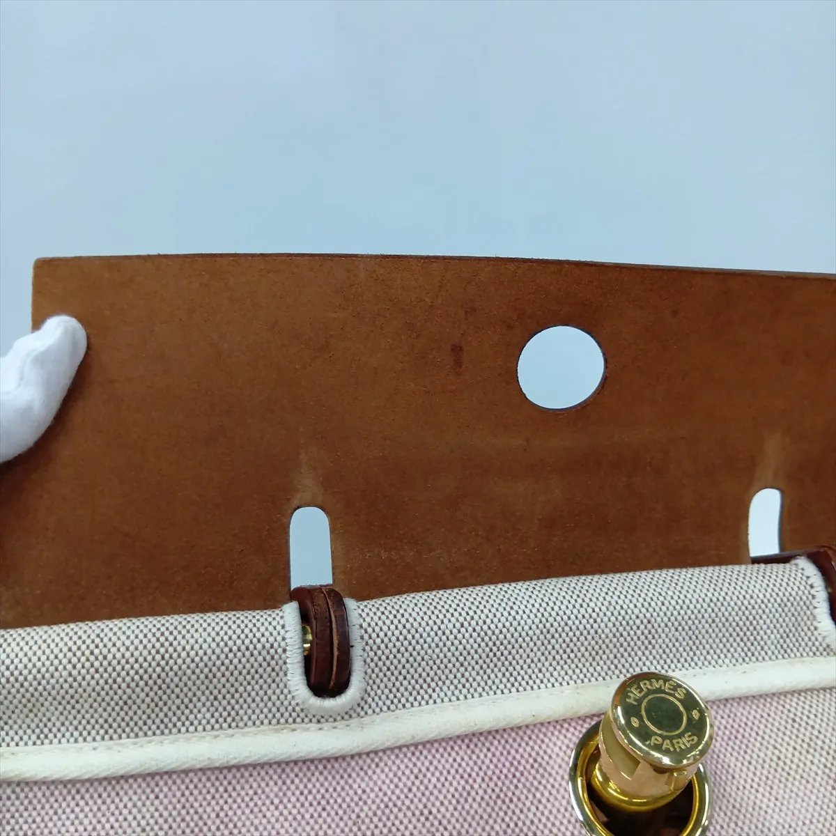 Herbag MM Toile H x Vache Hunter Beige x Brown Gold Hardware E: 2001 Missing stopper — view 13