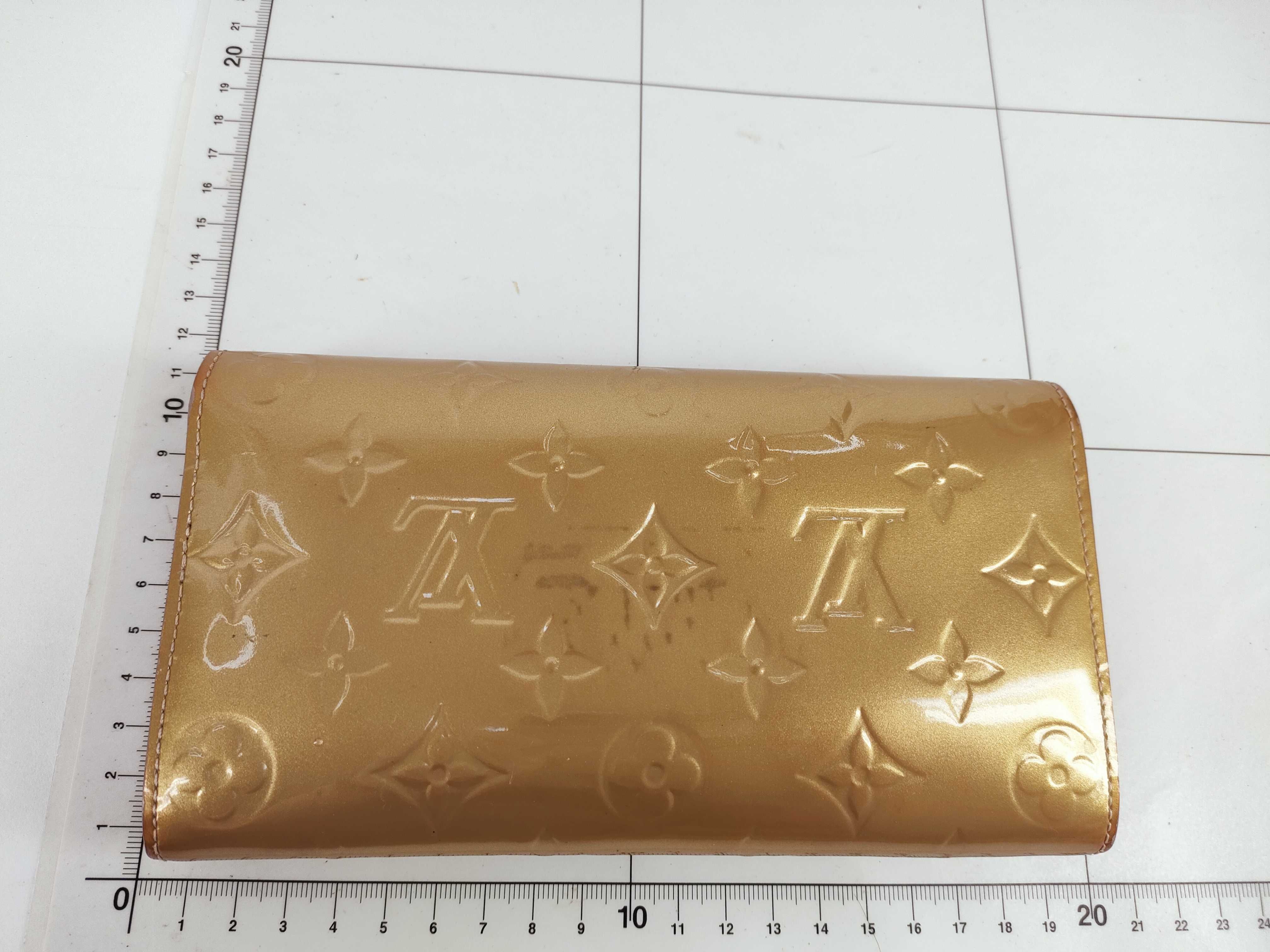 Vernis Vuitton Vernis Wallet Portefeuille Sarah M91522 Wallet — view 2