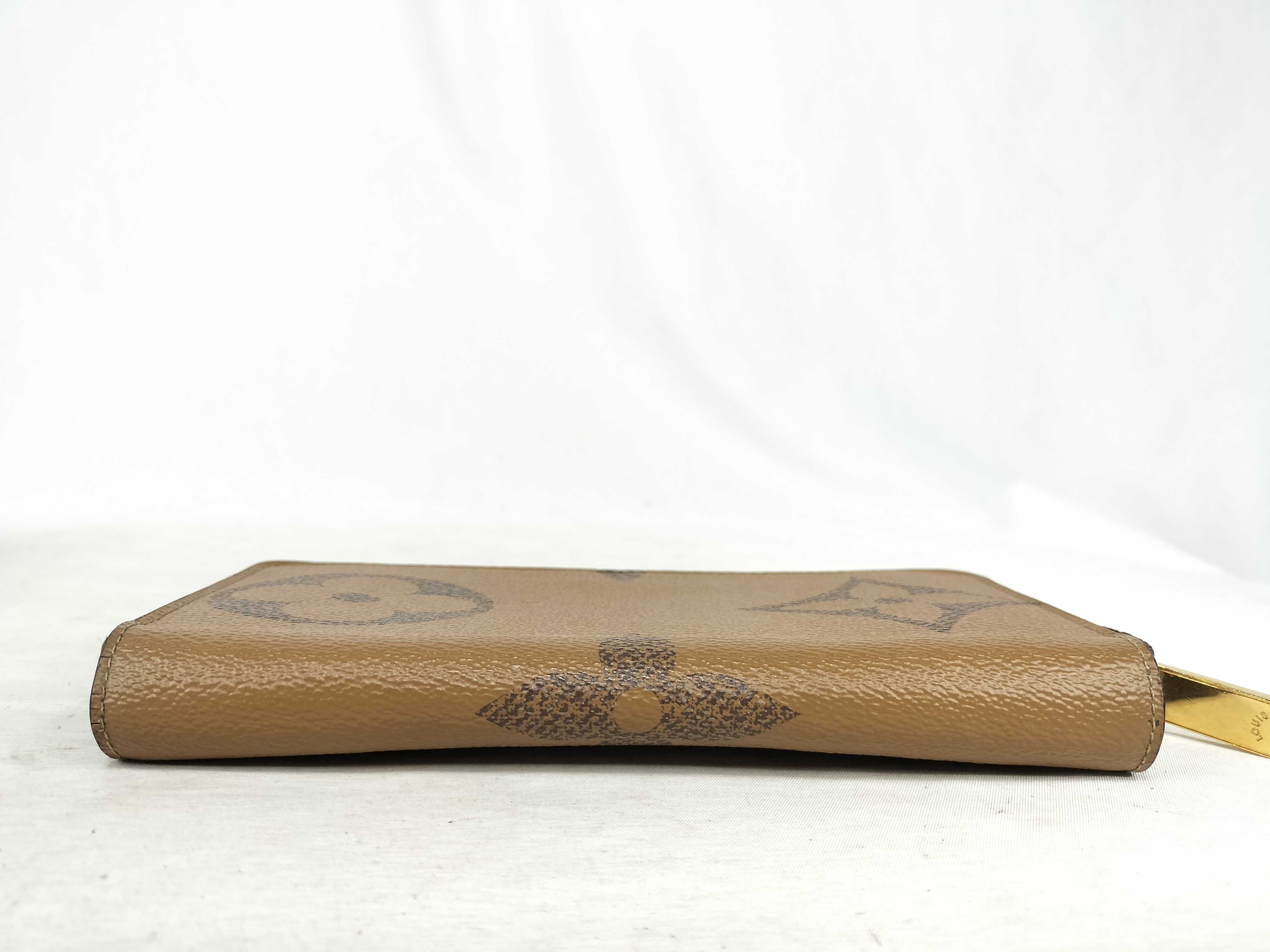 Giant Zippy Wallet with IC Tag and Gold Hardware (LM2240) — view 3