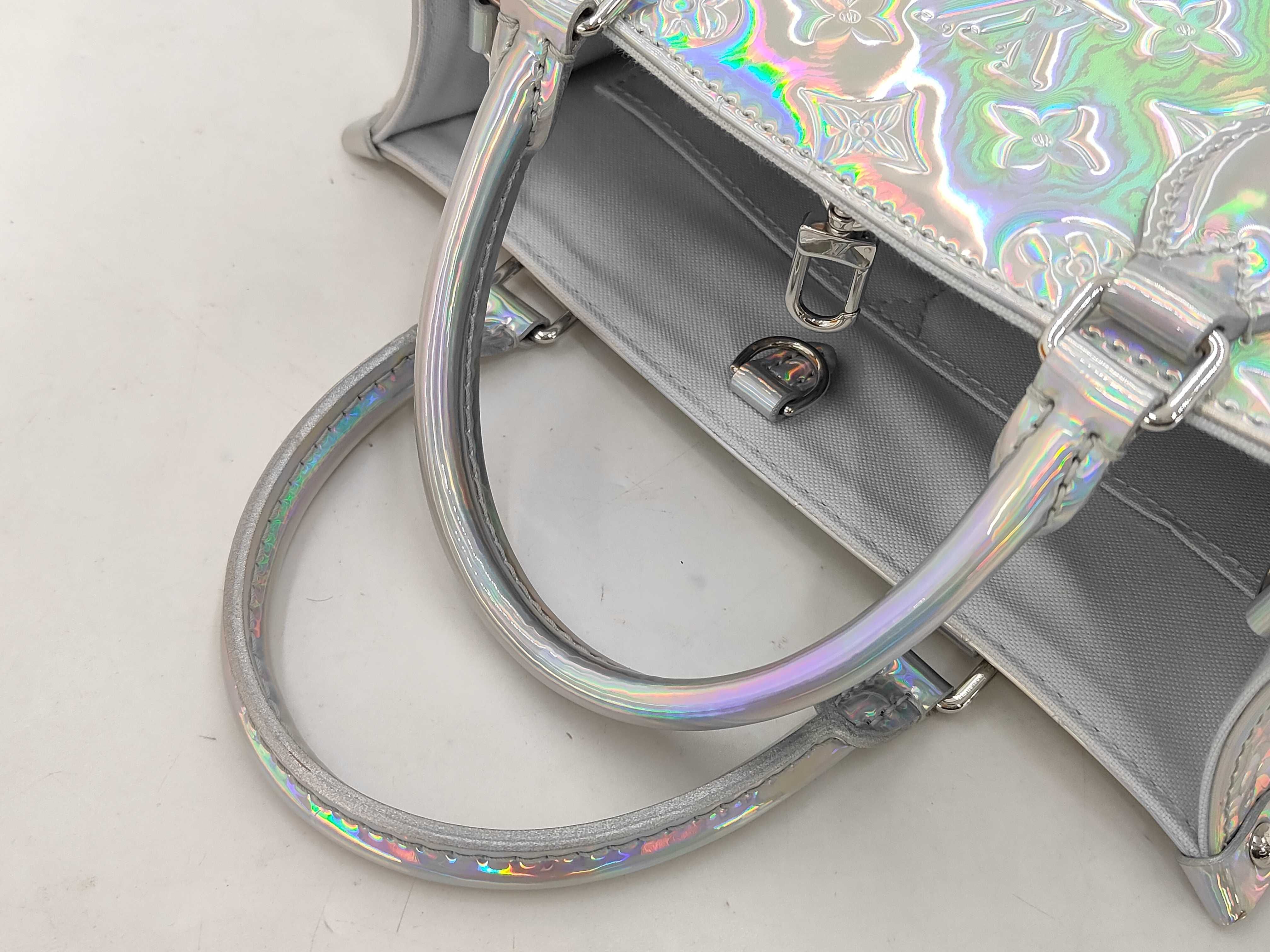 M3A320 OnTheGo PM Handbag — view 3