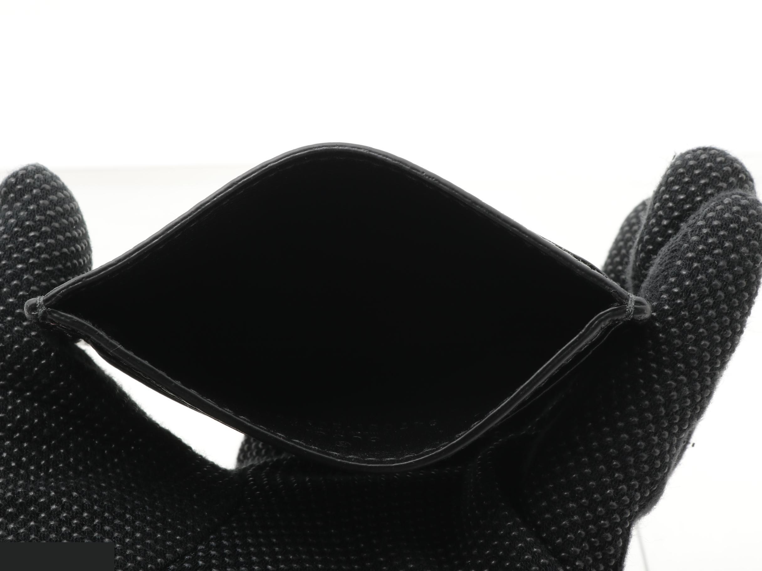 Card case — view 4