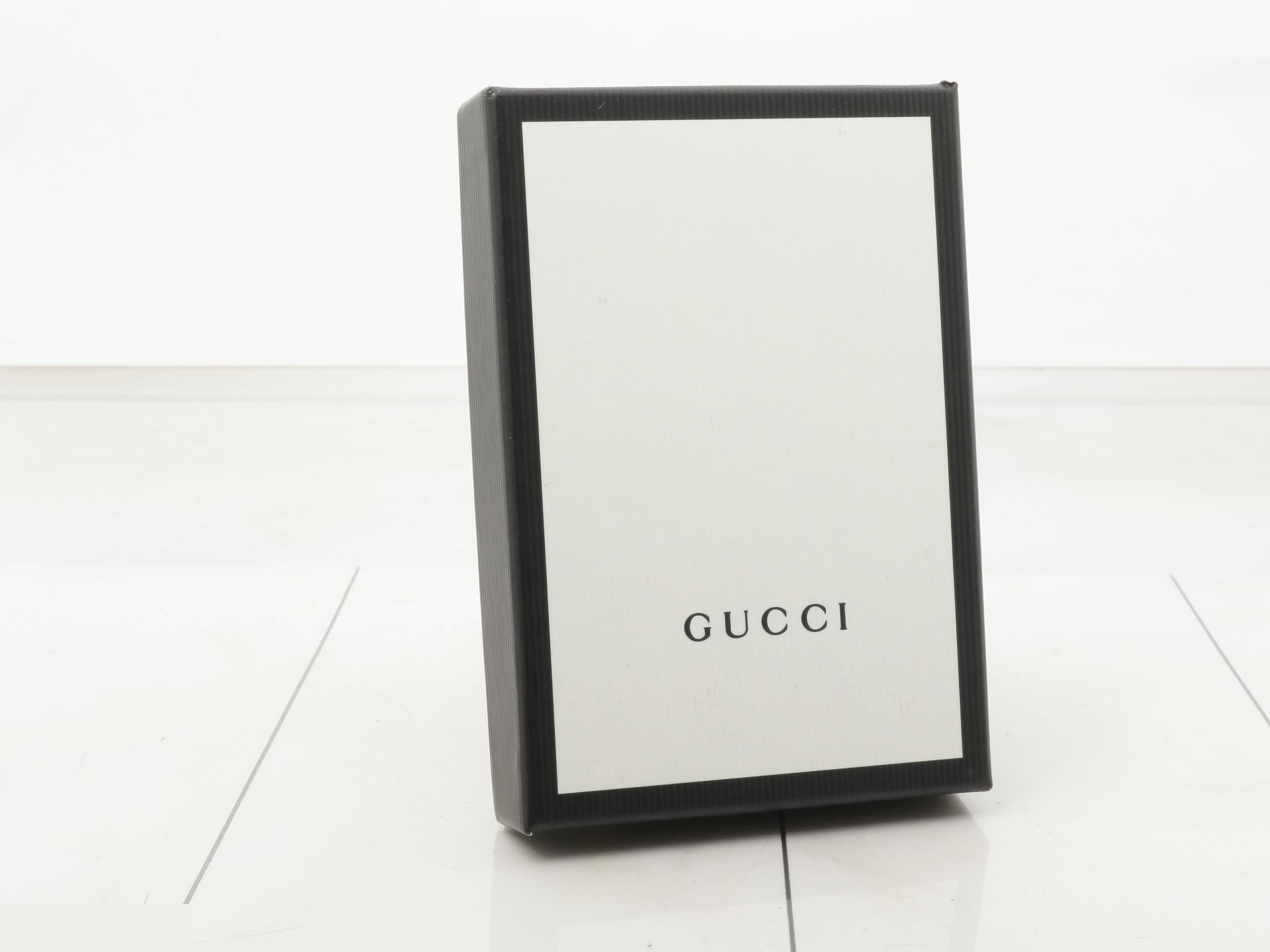 Card case — view 5