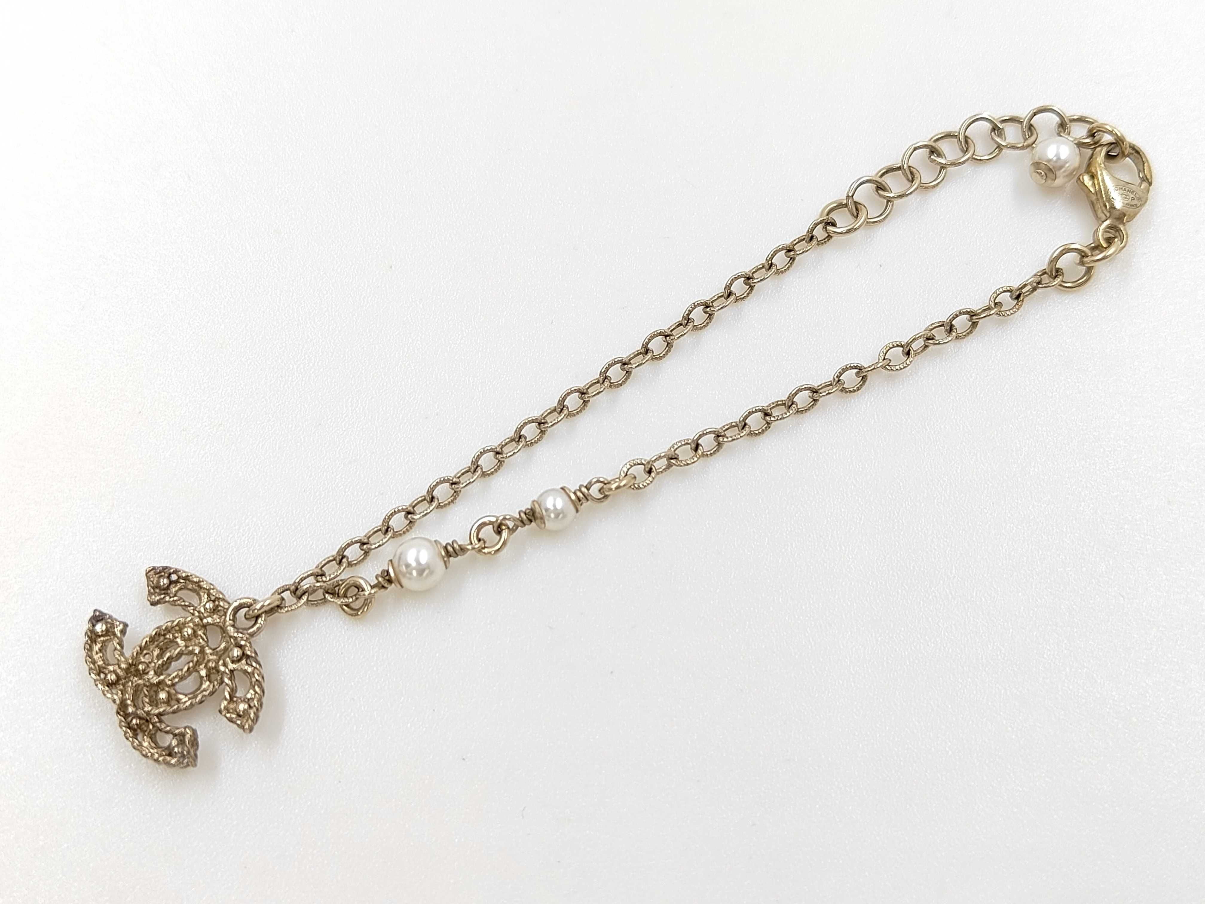 Chain Bracelet Coco Faux Pearl Bracelet/Bangle — view 3