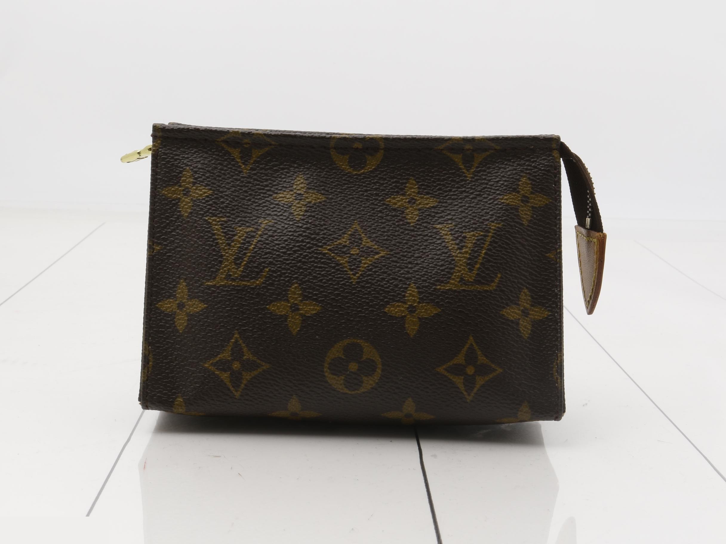 M47546 Poche Toilette 15