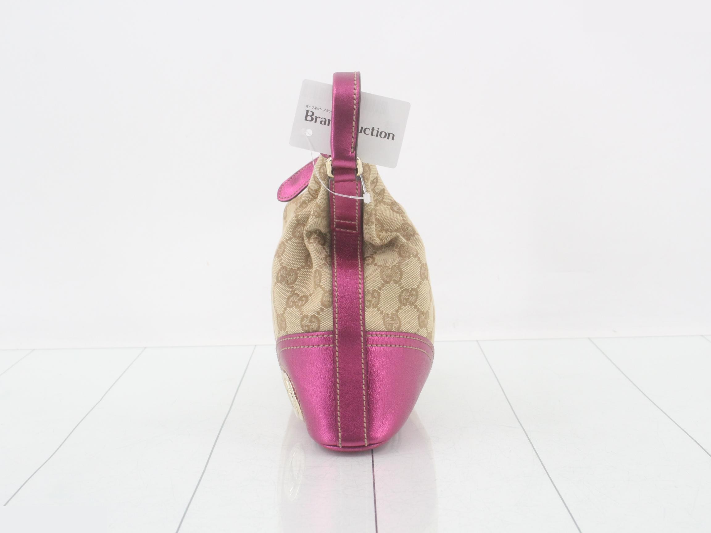 GG Canvas New Brit Abbey Shoulder Bag — view 3