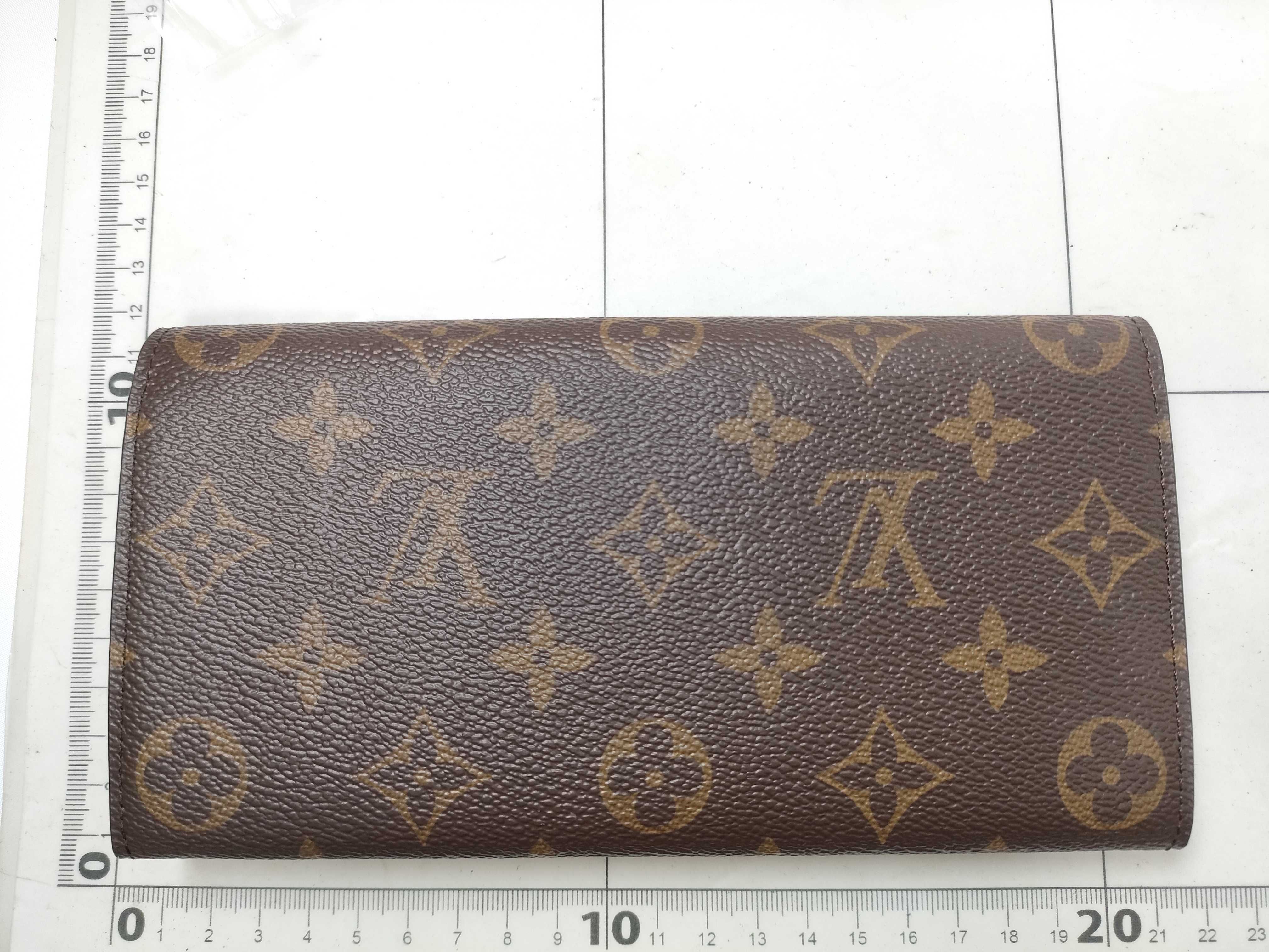 Monogram Louis Vuitton Wallet — view 2