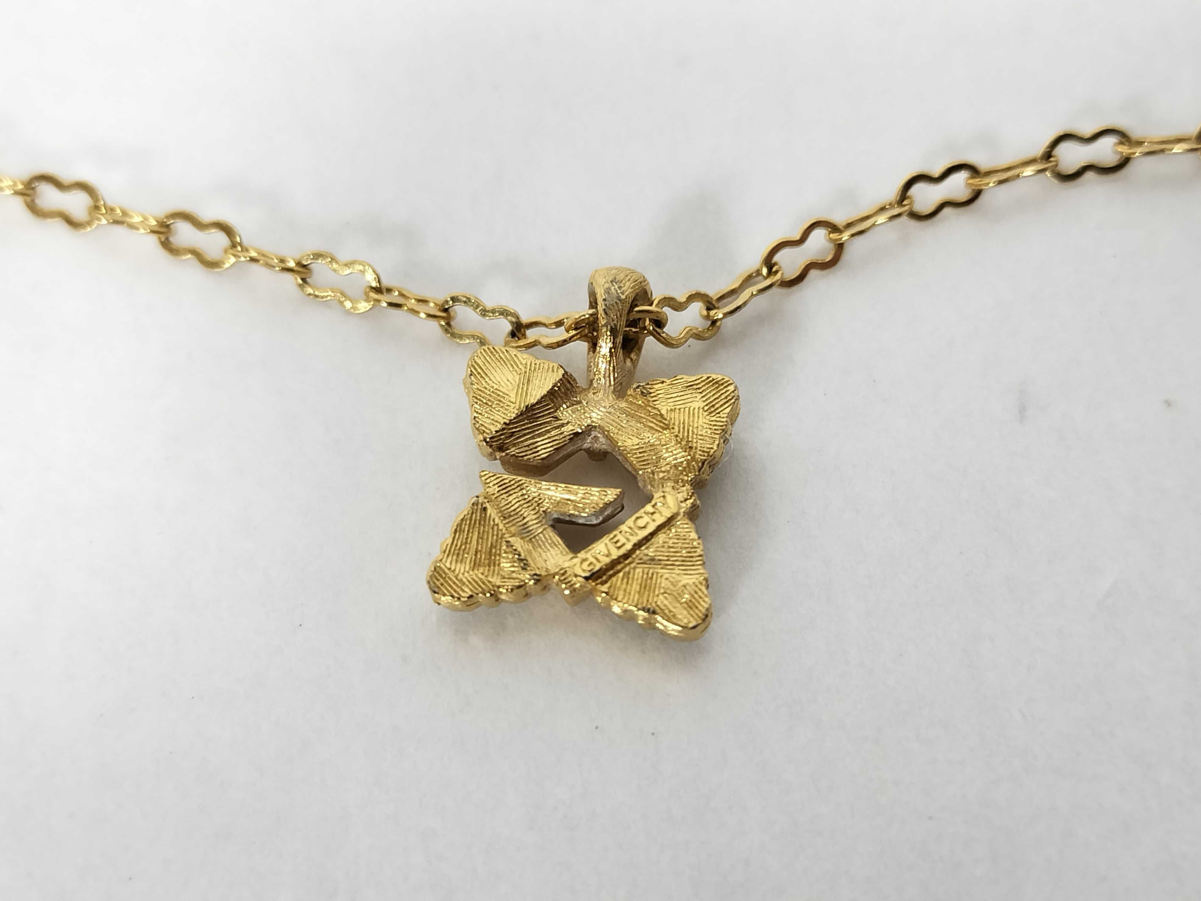 necklace — view 2