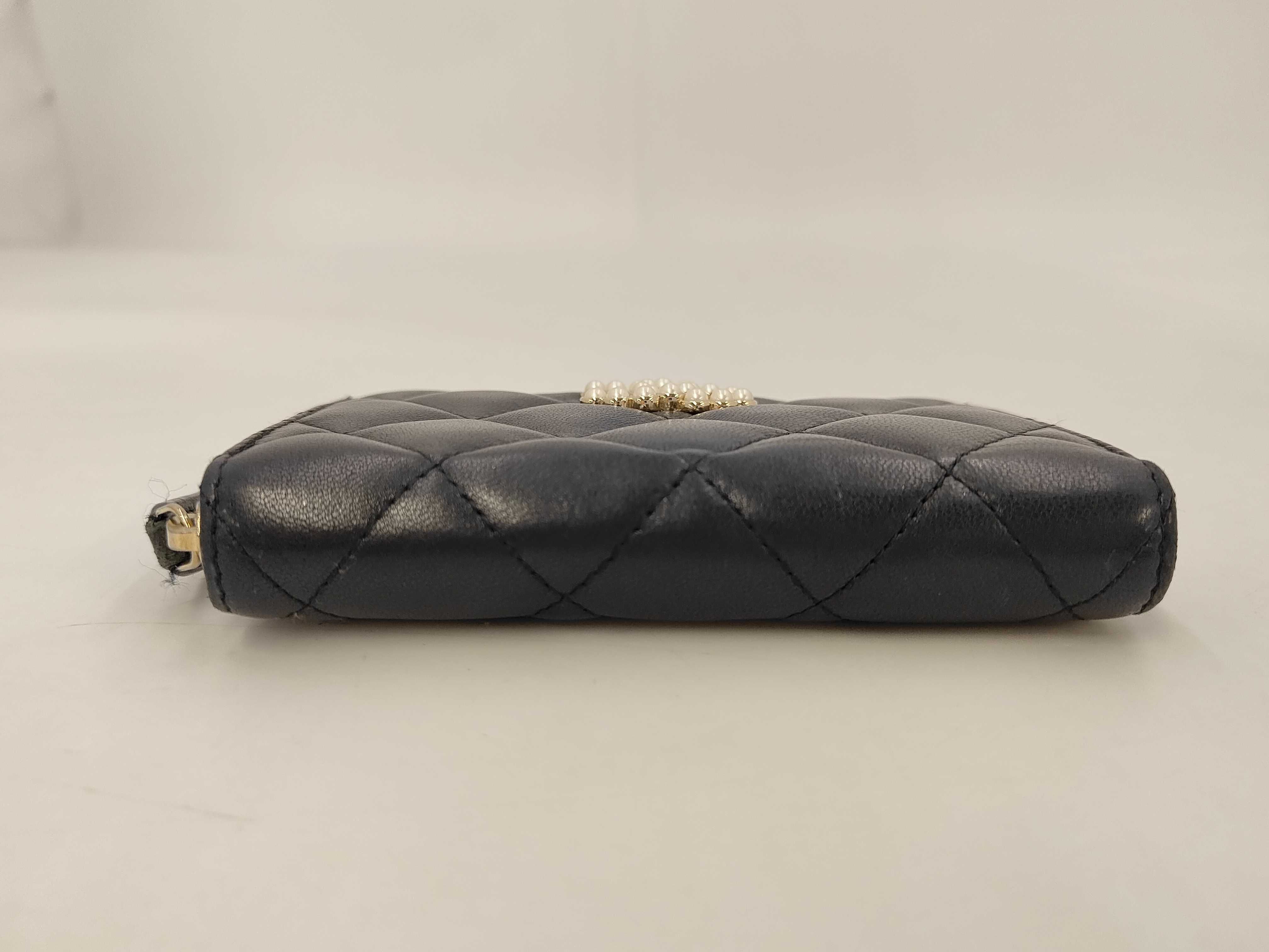 Coco Mark Random Serial Number Lambskin Black Gold Coin Case — view 3