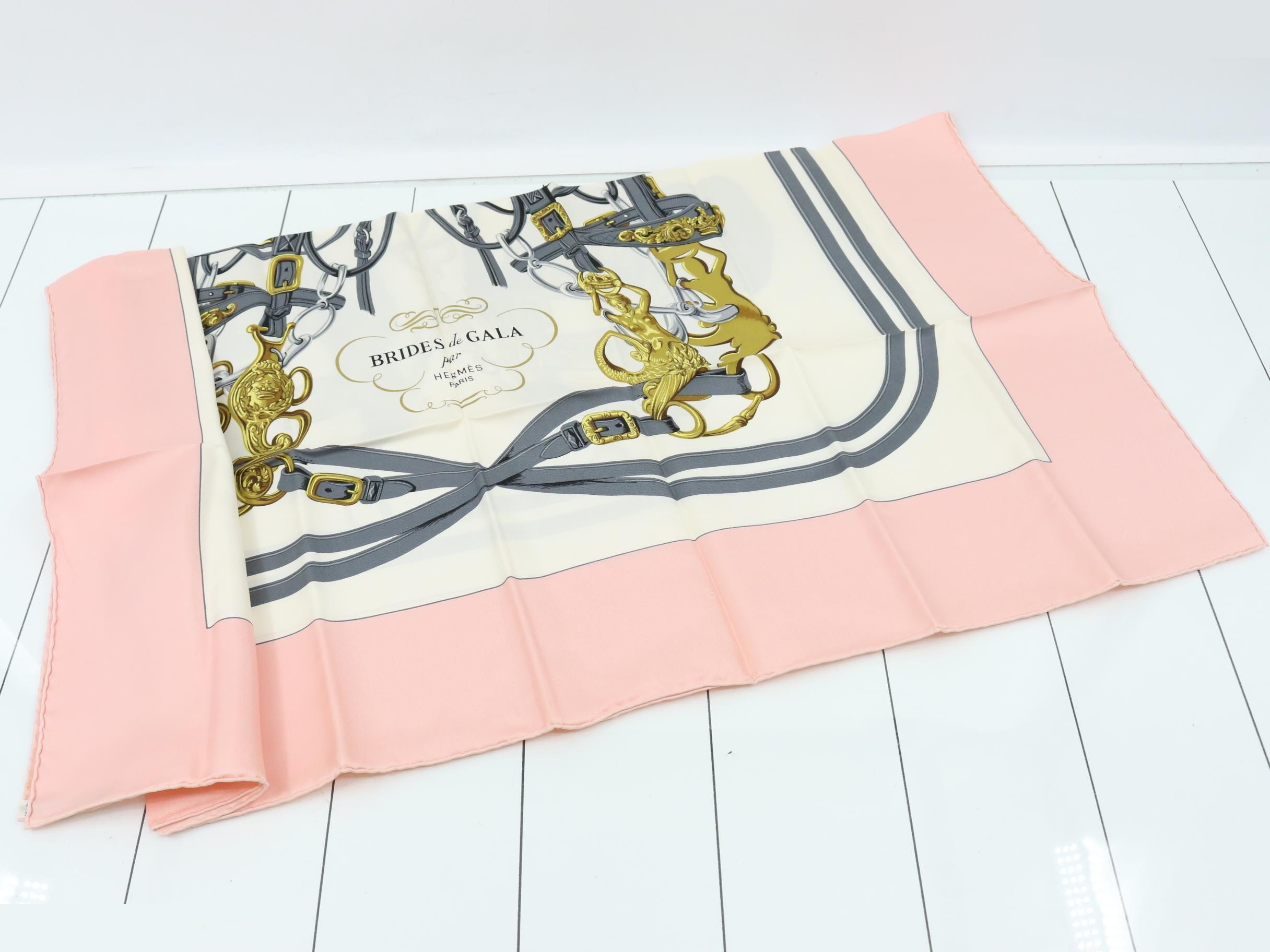 Carre 90 Brides de Gala Ceremonial Bridle Silk Scarf Pink — view 3
