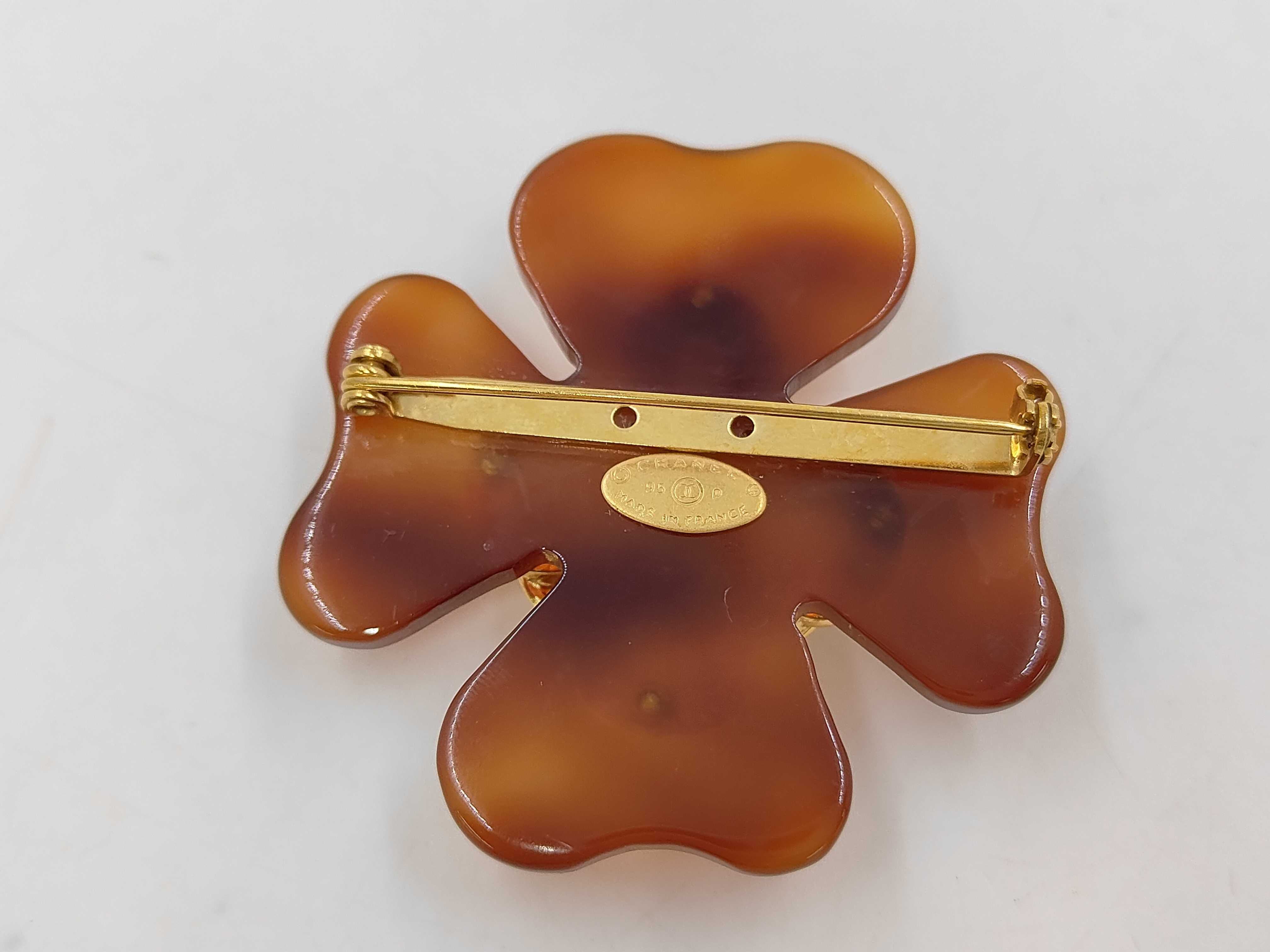 Coco Mark Clover 95P Brooch — view 2
