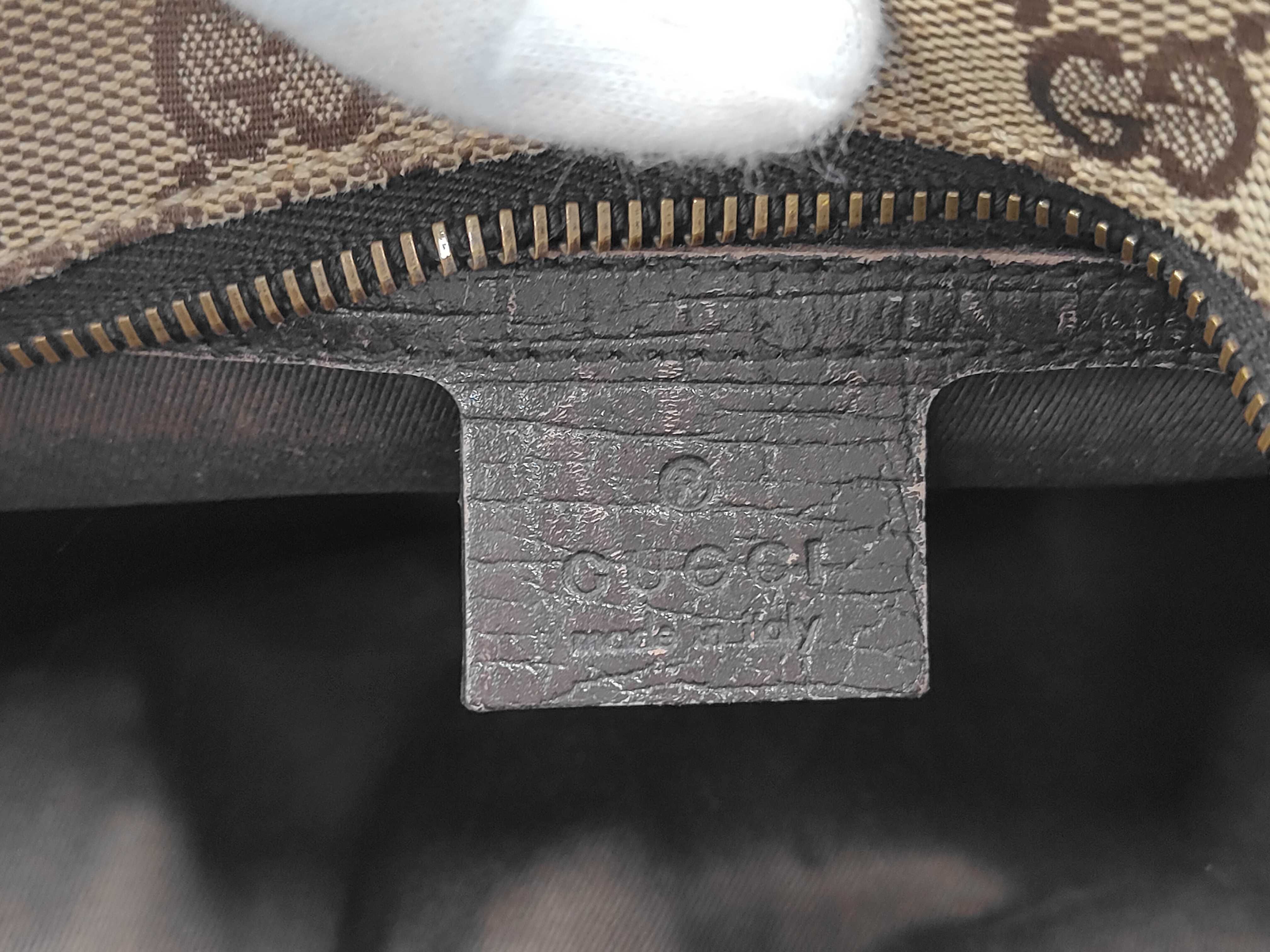GG Canvas 115867 Shoulder Bag — view 7