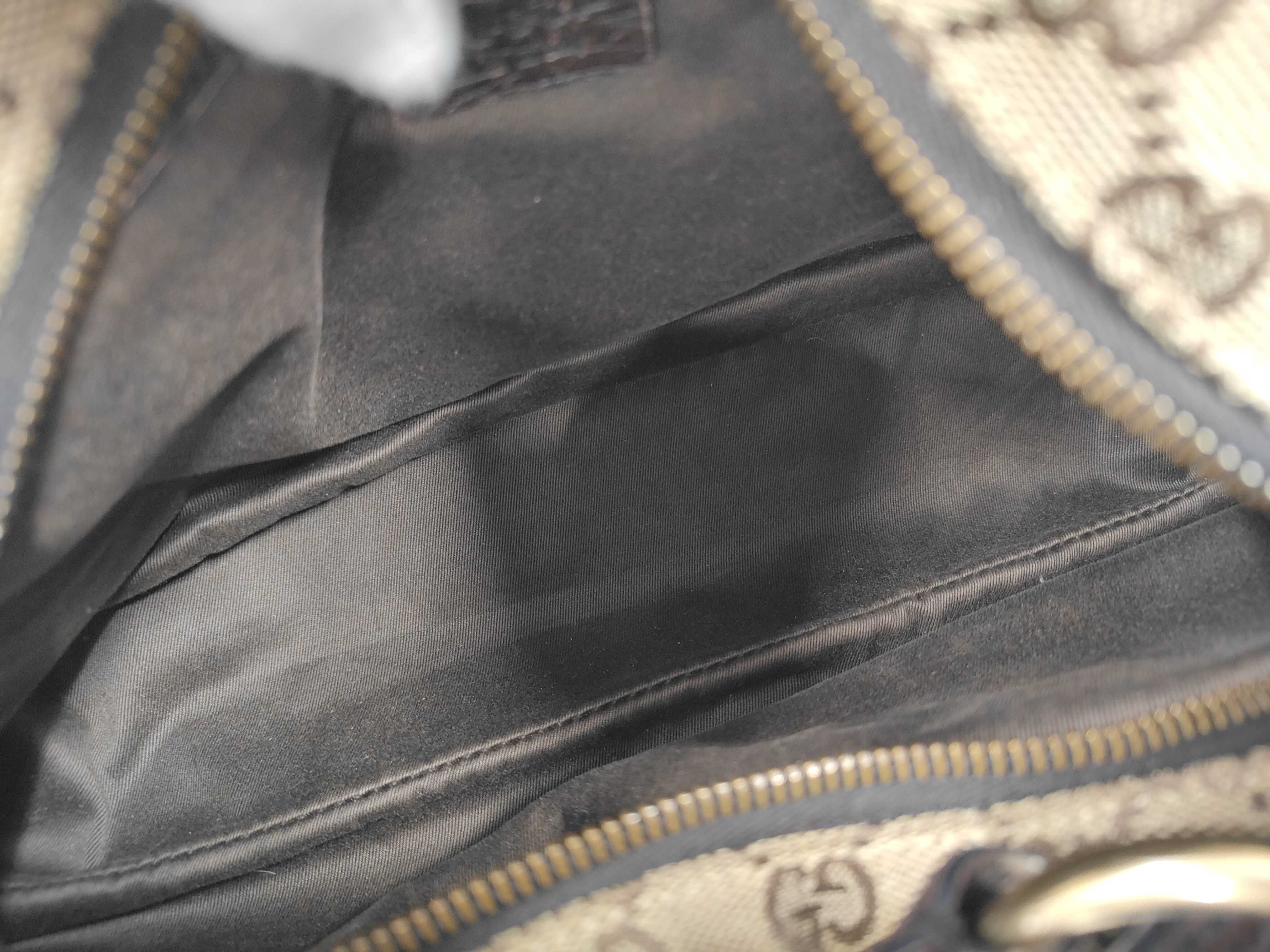 GG Canvas 115867 Shoulder Bag — view 8