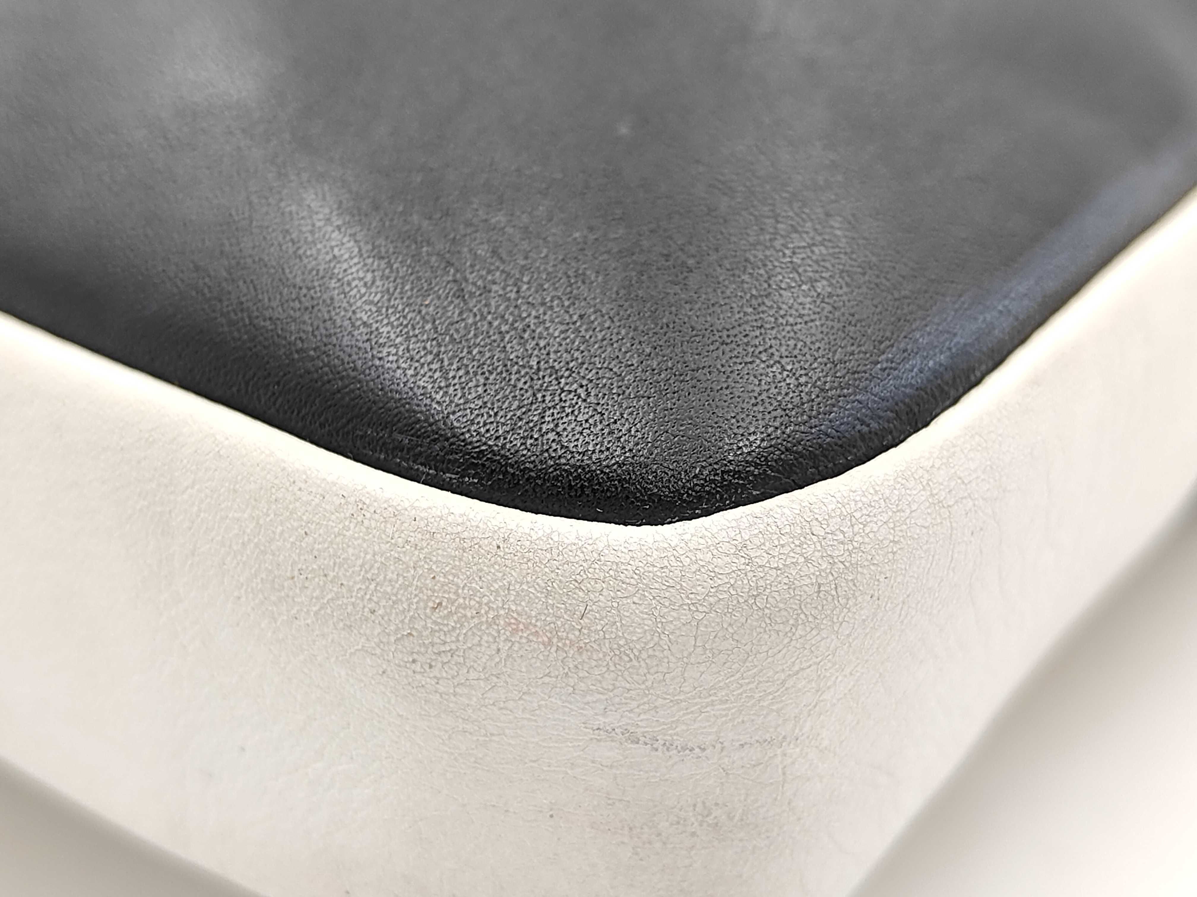 Cambon Shoulder Bag (White) — view 7