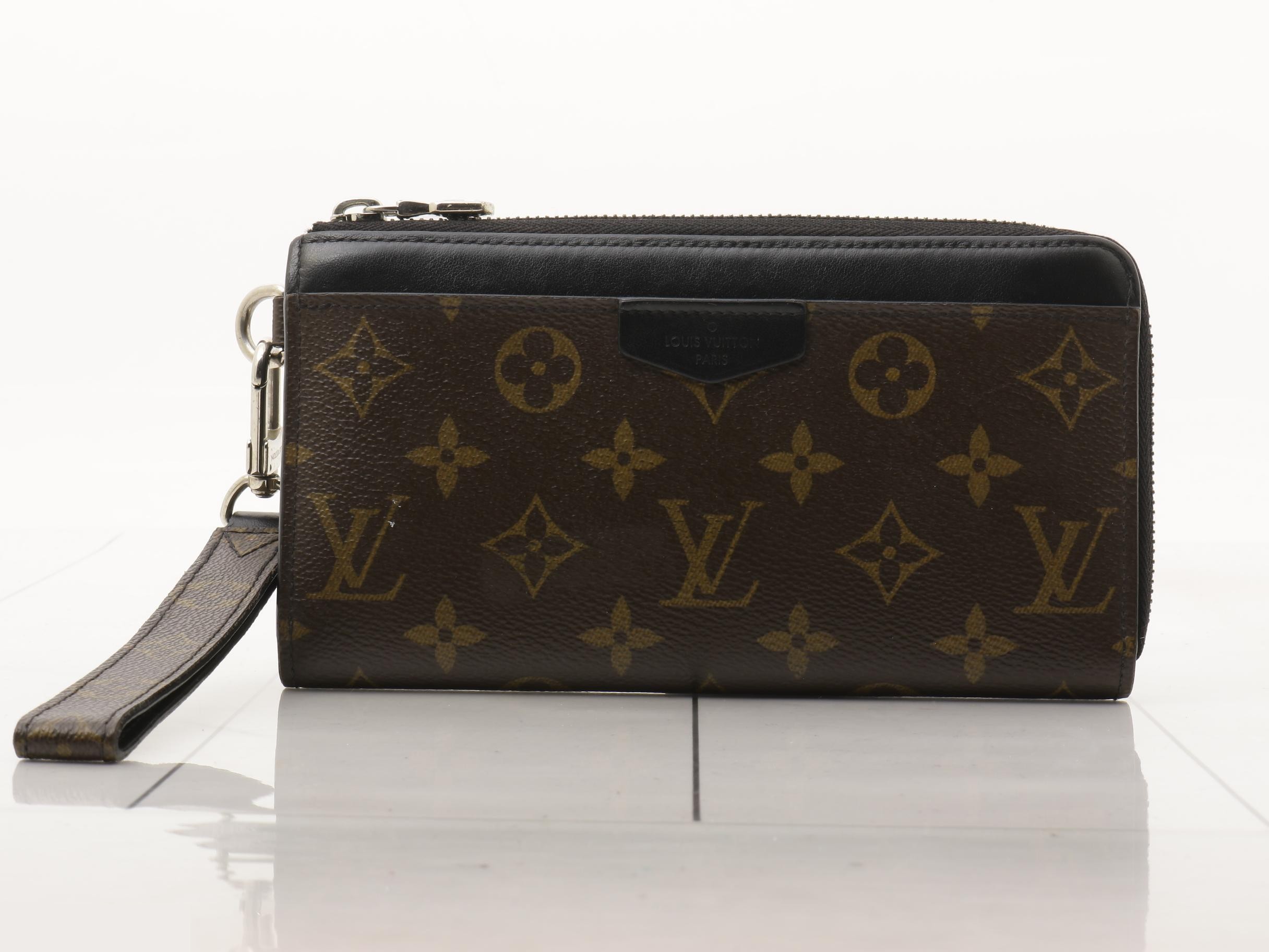 Monogram Zippy Dragonne