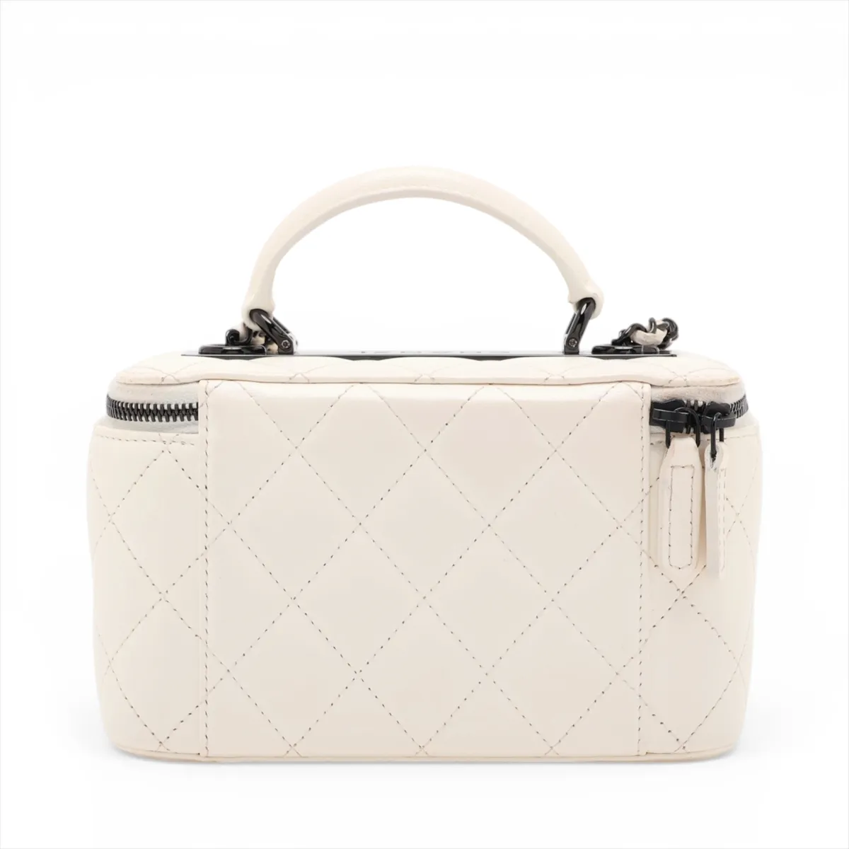 Matelassé Lambskin 2-Way Shoulder Bag Vanity Case White with Black Hardware N89U1AK6 Random Serial Number — view 2
