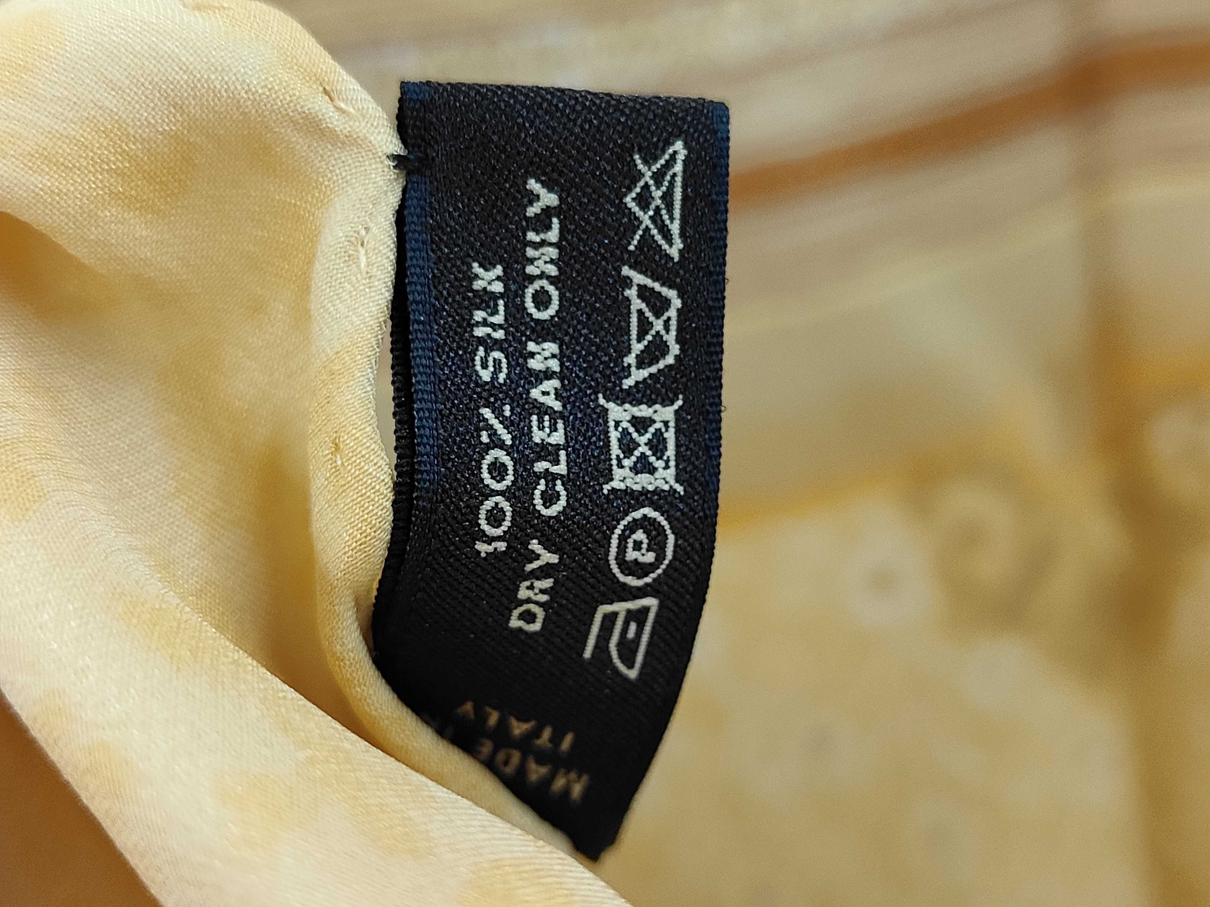 scarves and other accessories — view 5