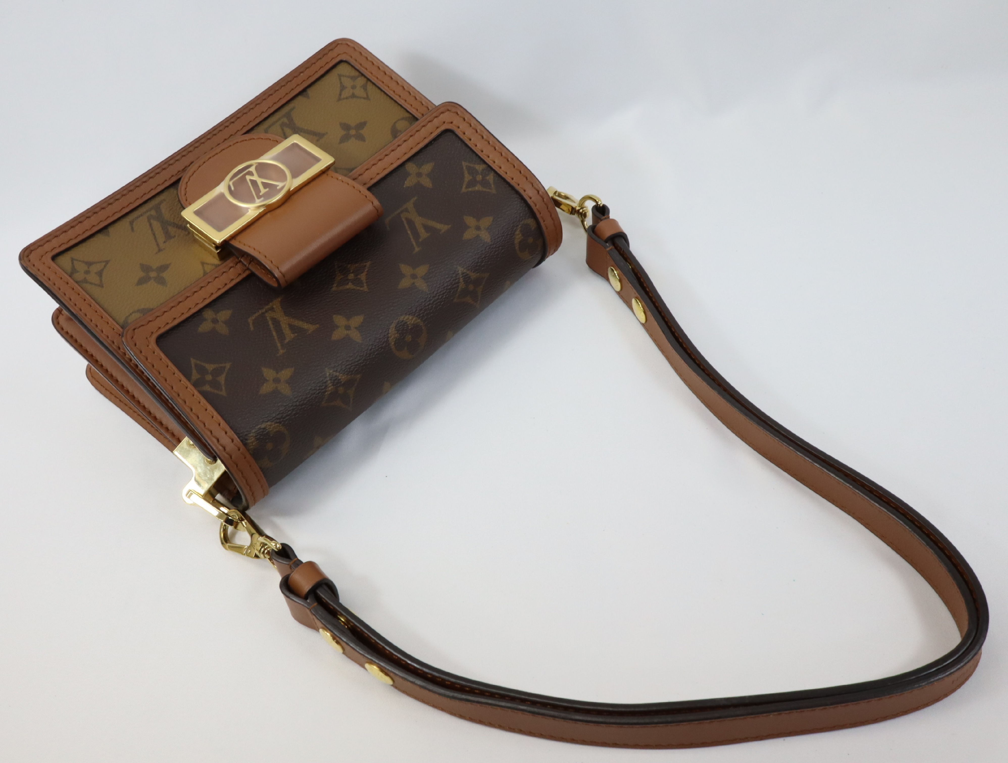 Monogram Reverse Dauphine MINI M45959 Shoulder Bag RFID Reactive Shoulder Bag — view 10