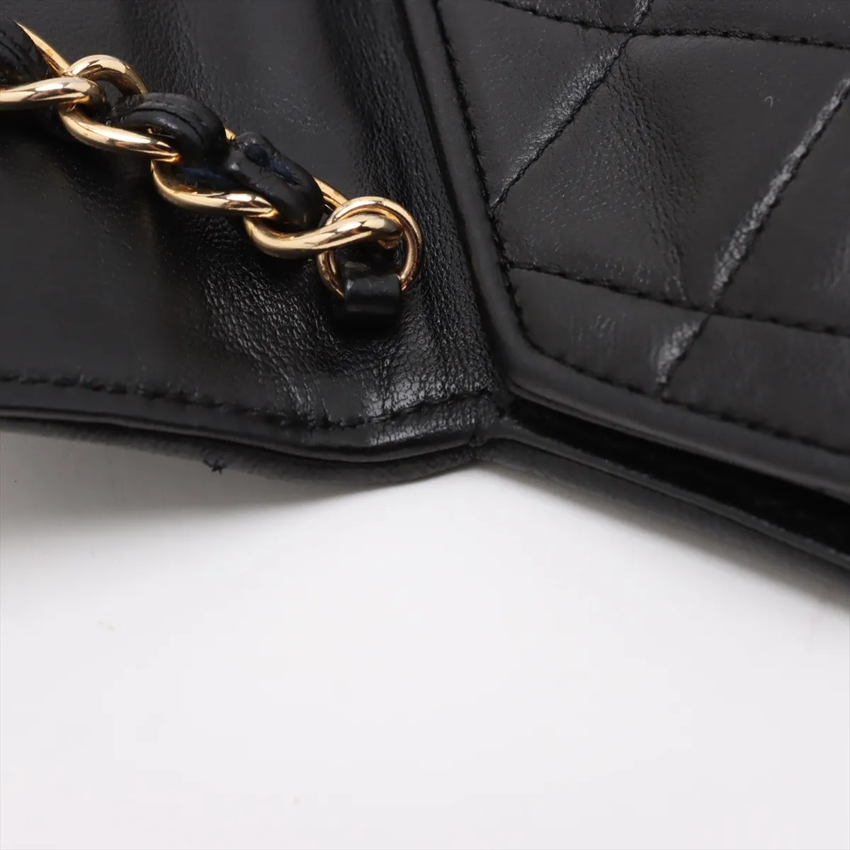 Matelasse Lambskin Chain Shoulder Bag Octagon Black Gold Hardware 1067710 No. 1 — view 11
