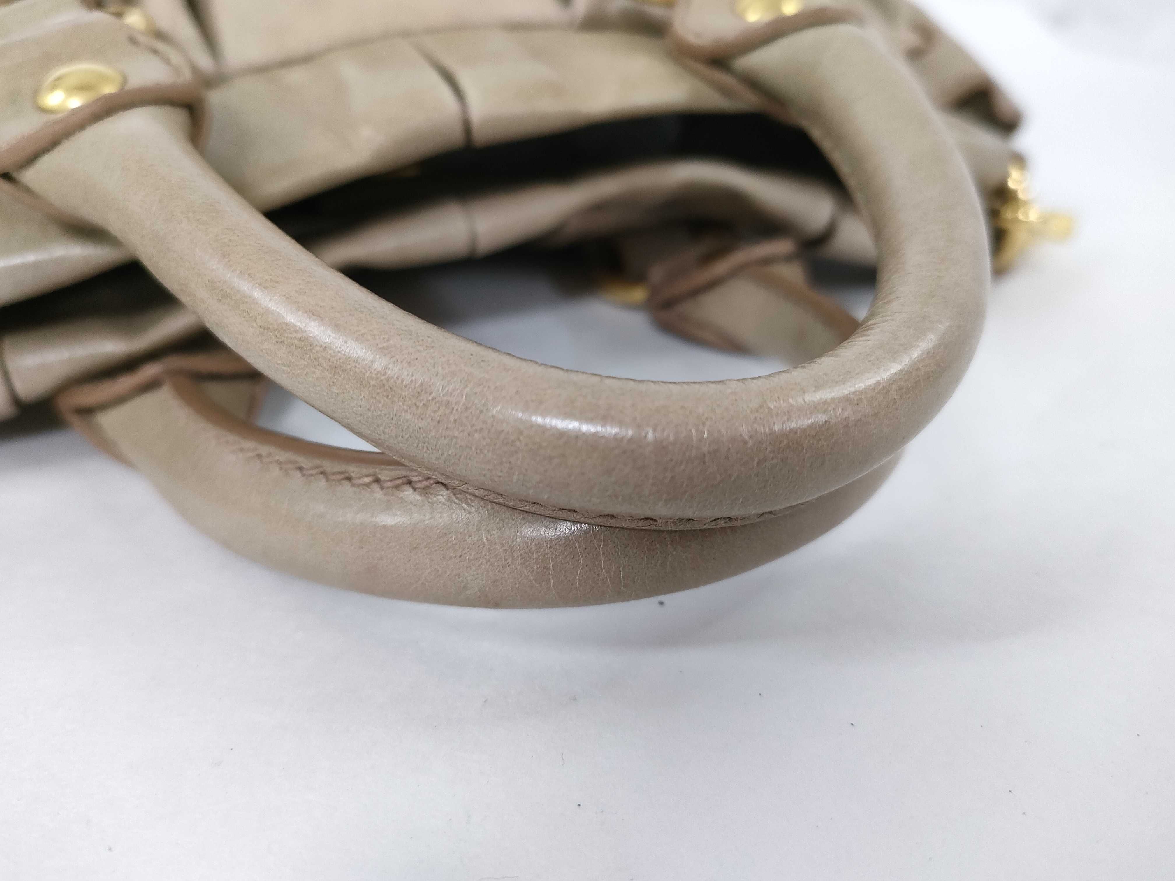Vitello 2-way Handbag/Shoulder Bag, Beige Handbag — view 4