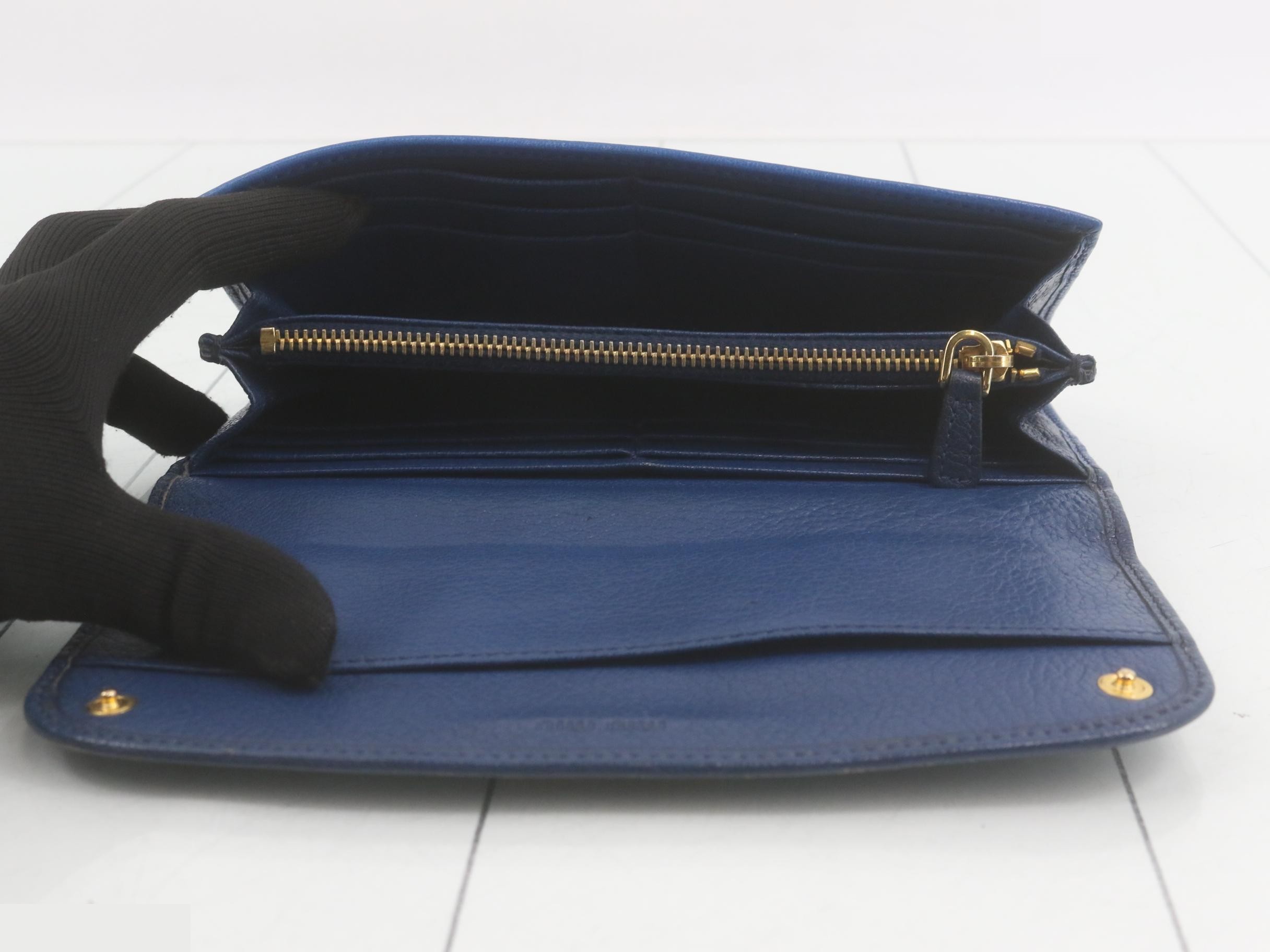 Long wallet, navy blue leather — view 4