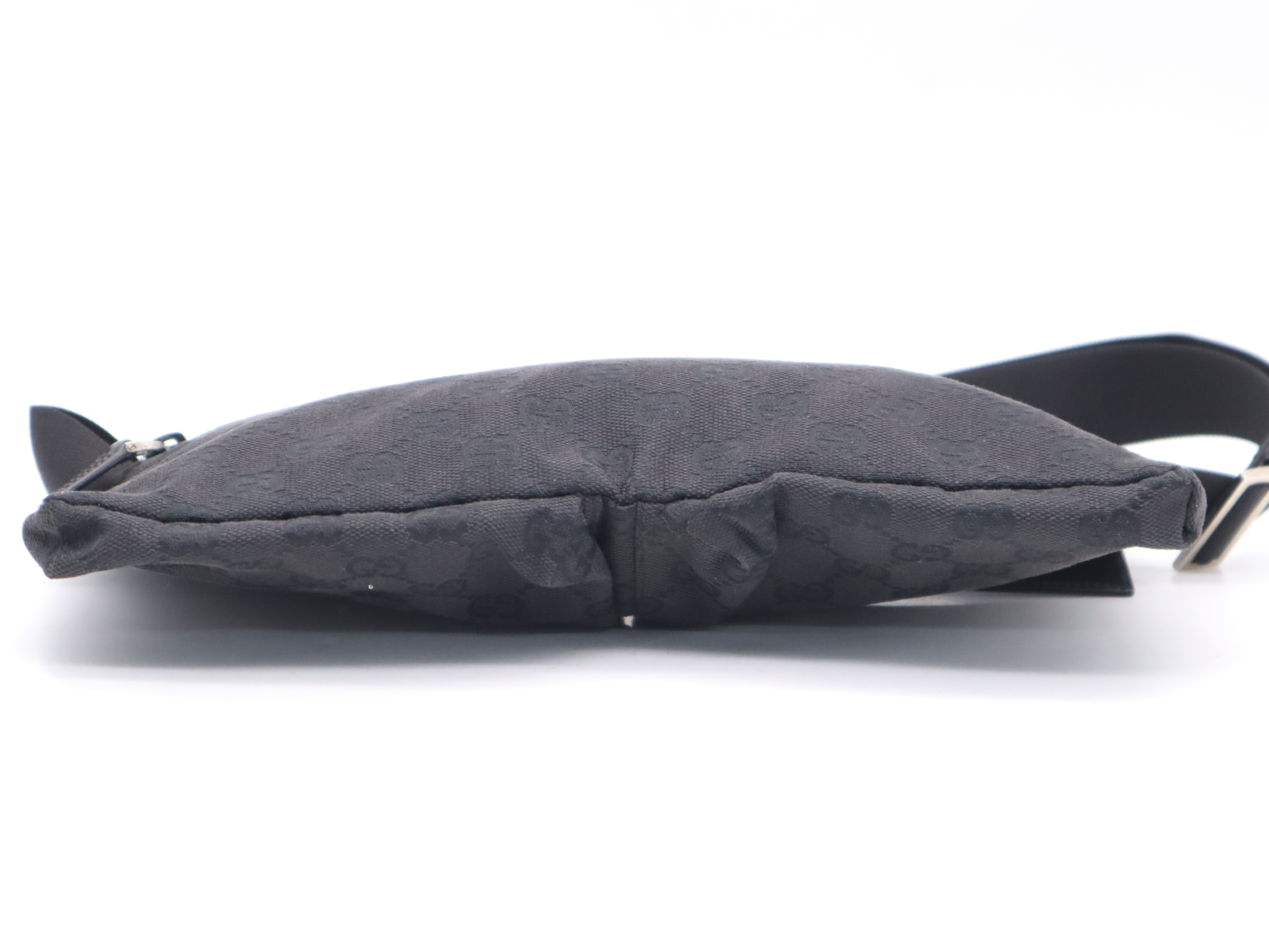 28566 Canvas x Leather GG Canvas Body Bag Black Silver Hardware Waist Bag — view 4