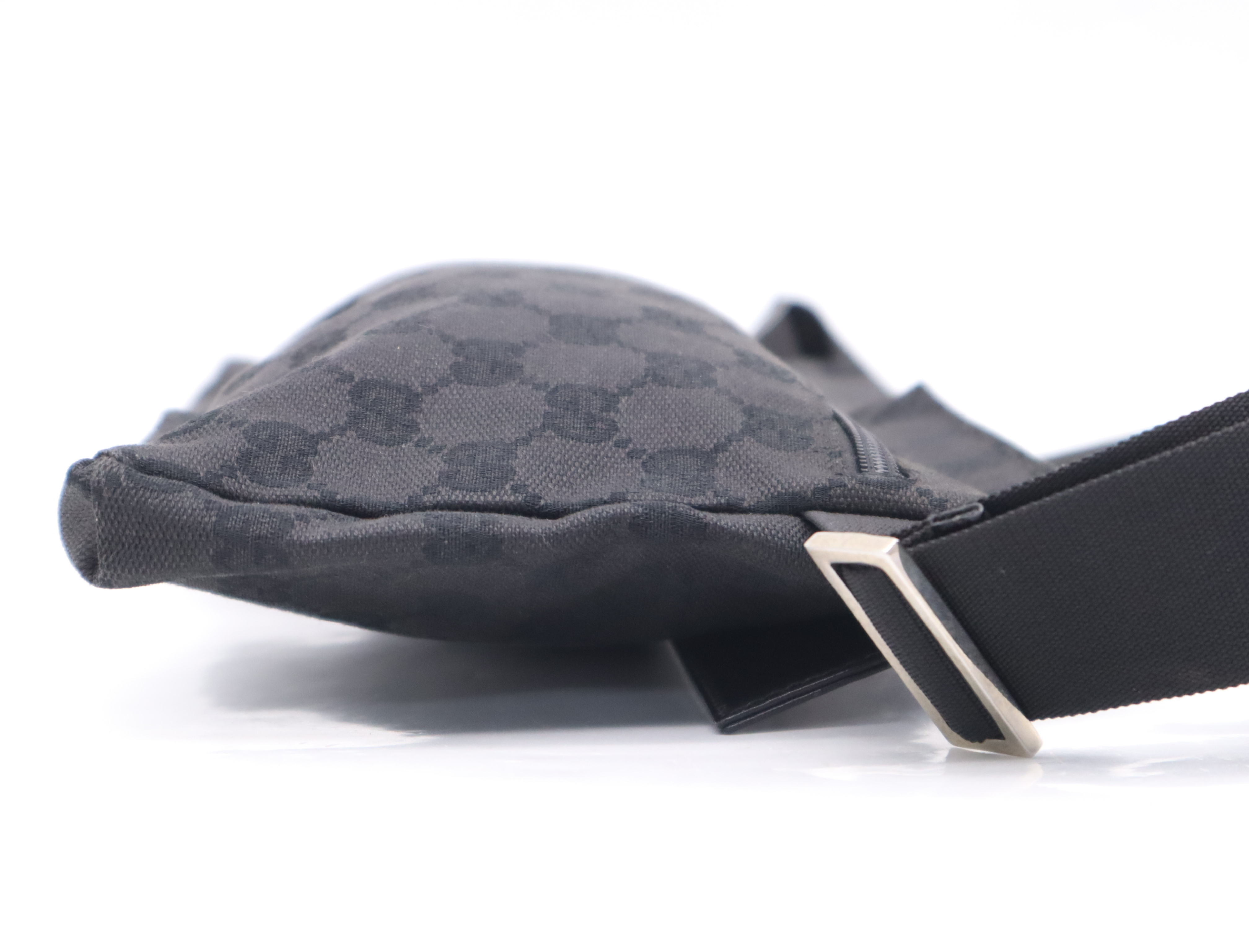 28566 Canvas x Leather GG Canvas Body Bag Black Silver Hardware Waist Bag — view 5