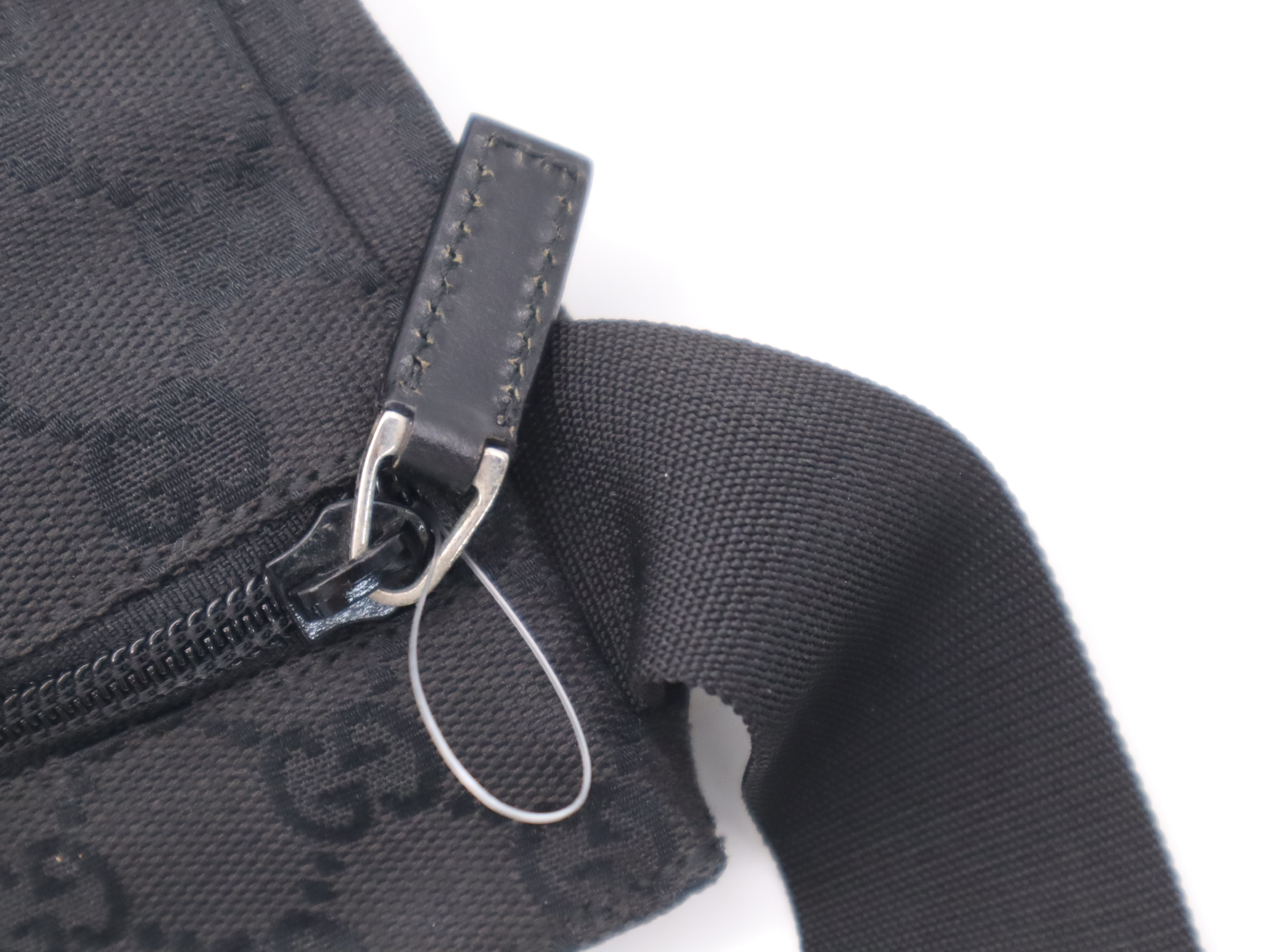 28566 Canvas x Leather GG Canvas Body Bag Black Silver Hardware Waist Bag — view 8